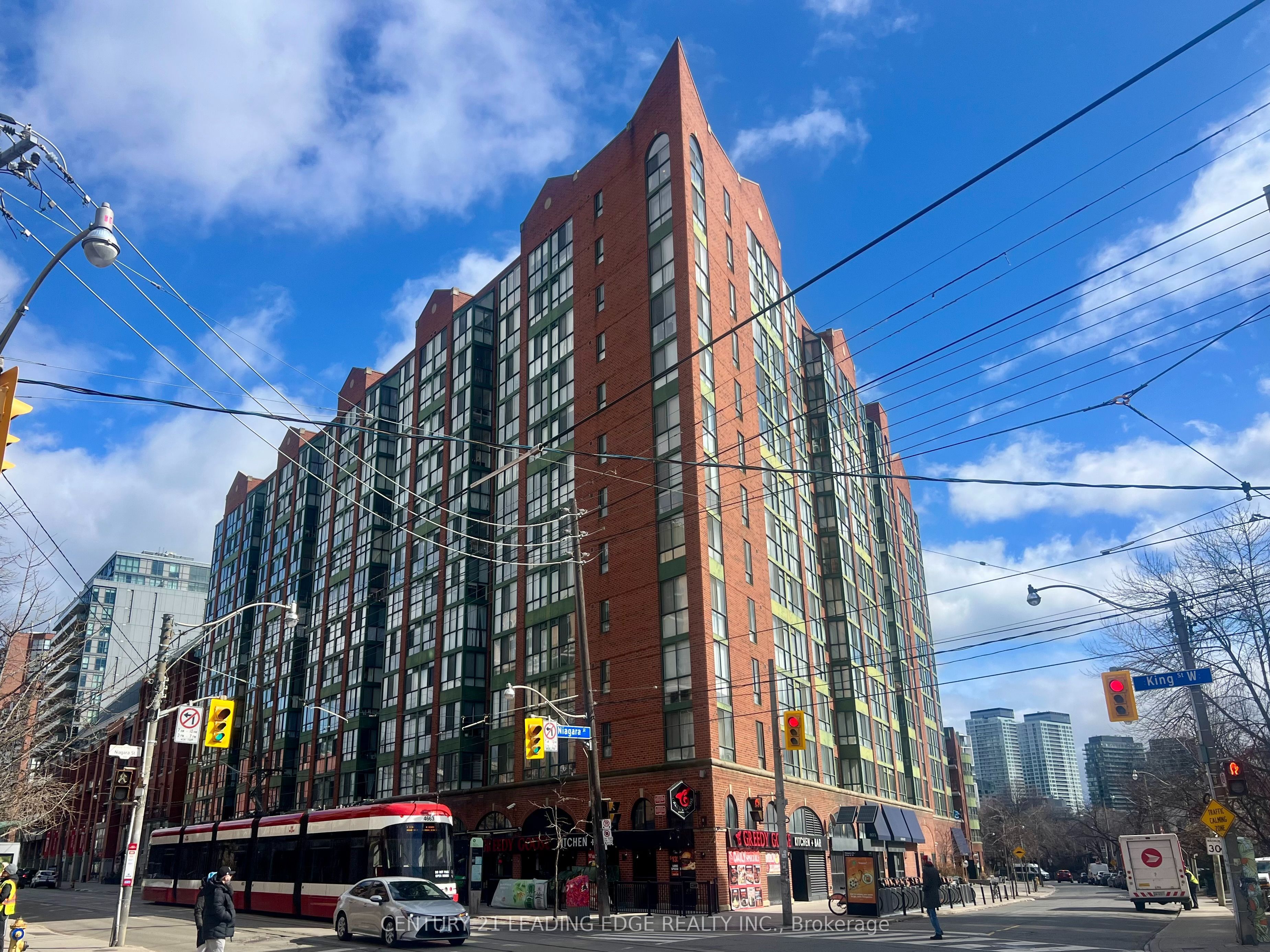 801 King Street W 903