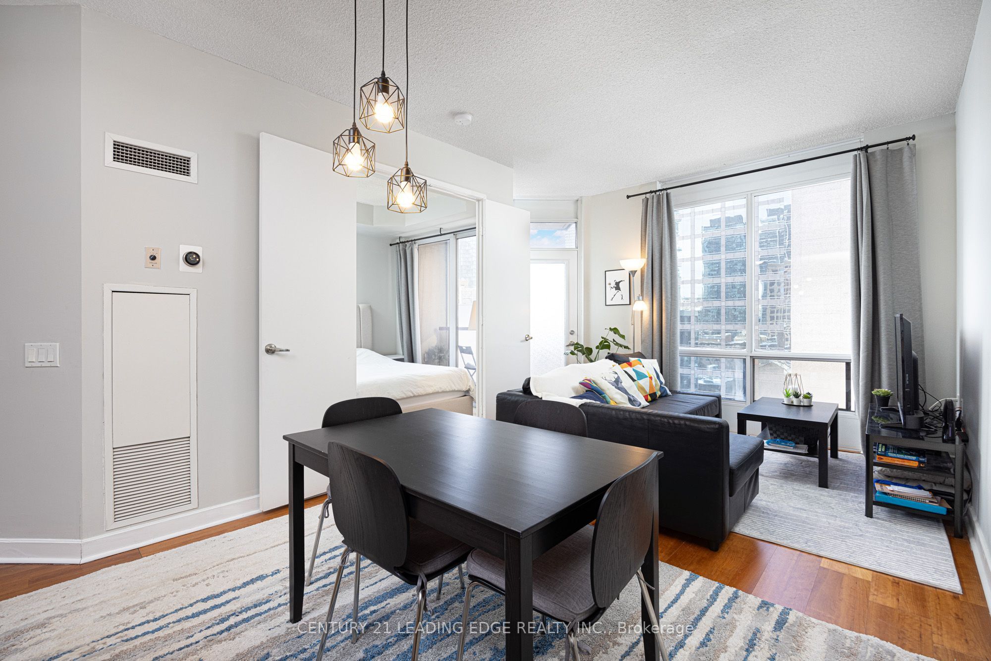 85 Bloor Street E 1413 Property Photo 5