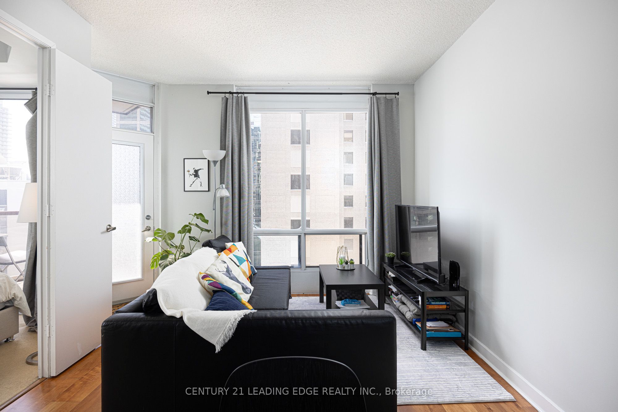 85 Bloor Street E 1413 Property Photo 7