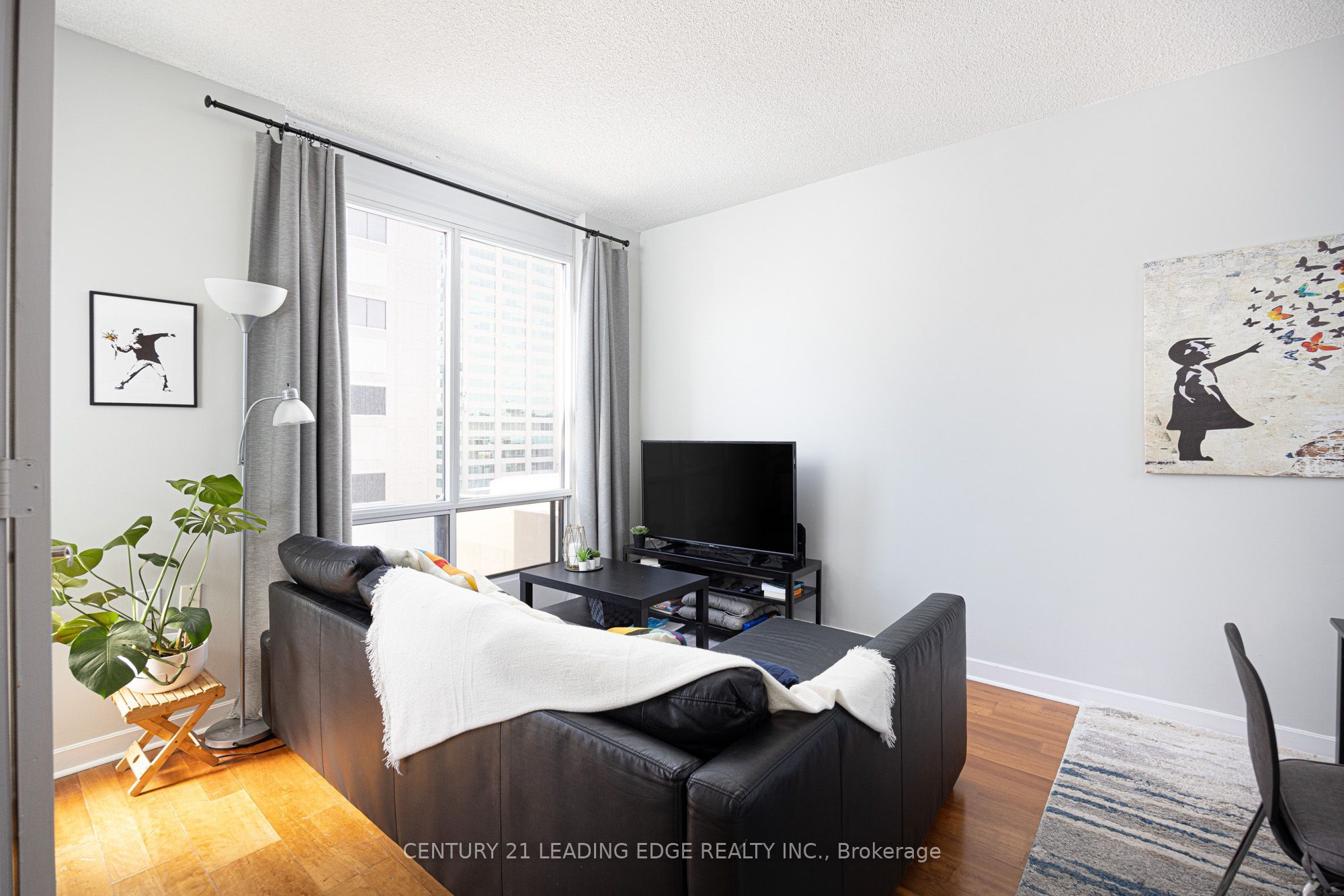 85 Bloor Street E 1413 Property Photo 9