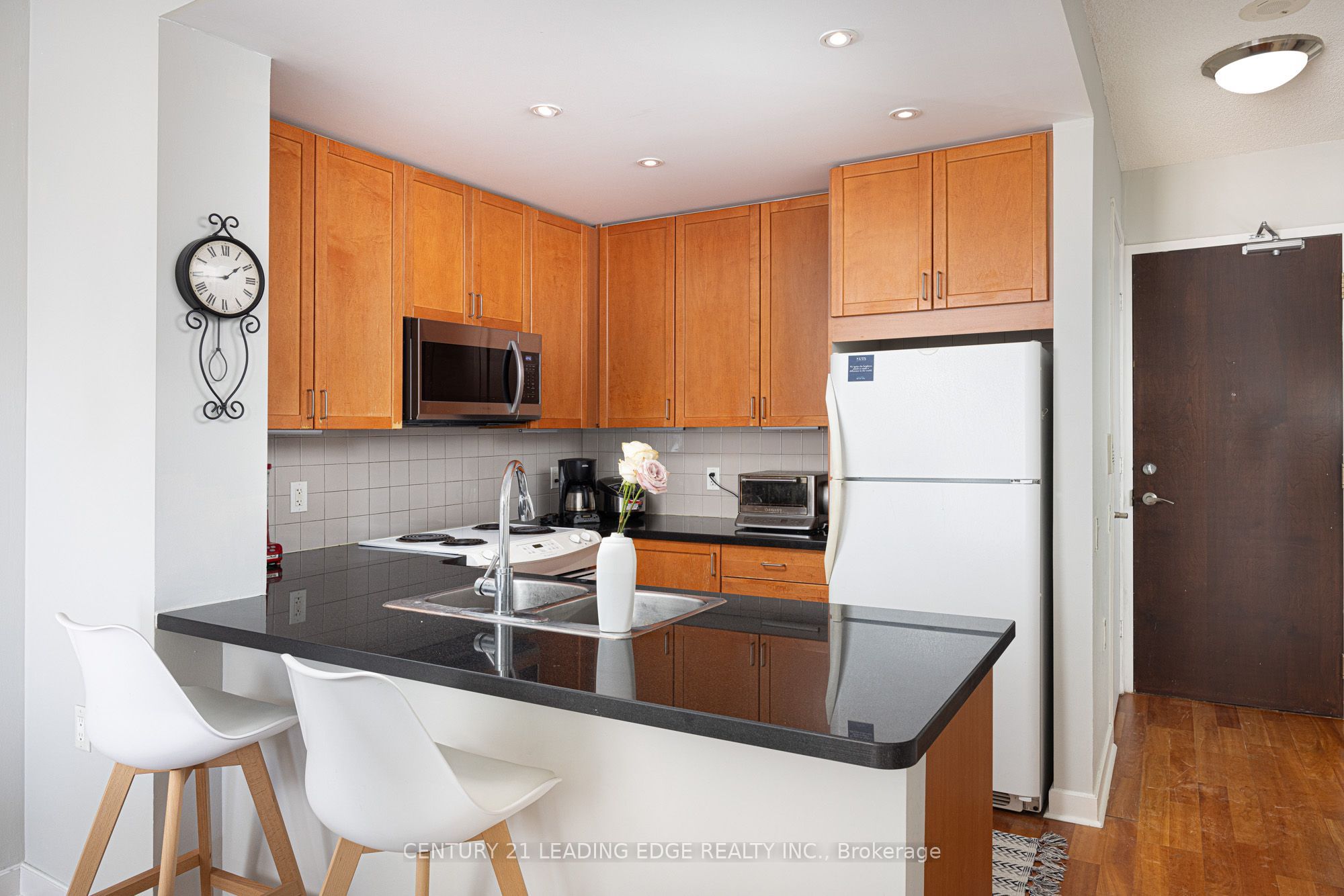 85 Bloor Street E 1413 Property Photo 12