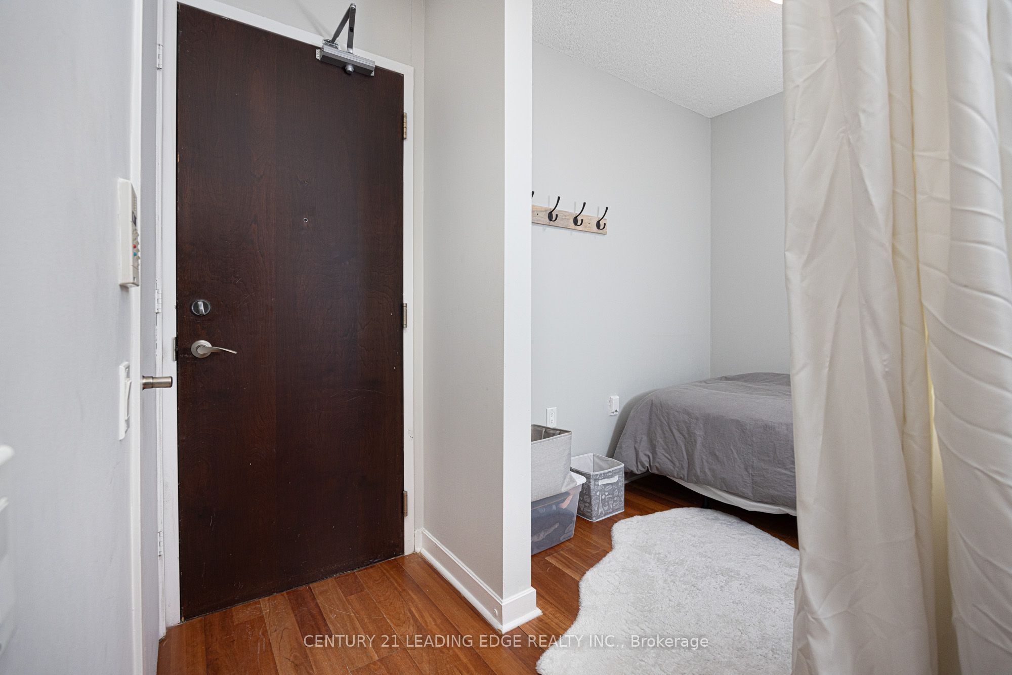 85 Bloor Street E 1413 Property Photo 18