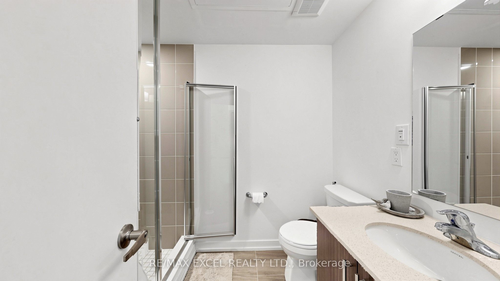 68a Tisdale Avenue Property Photo 37