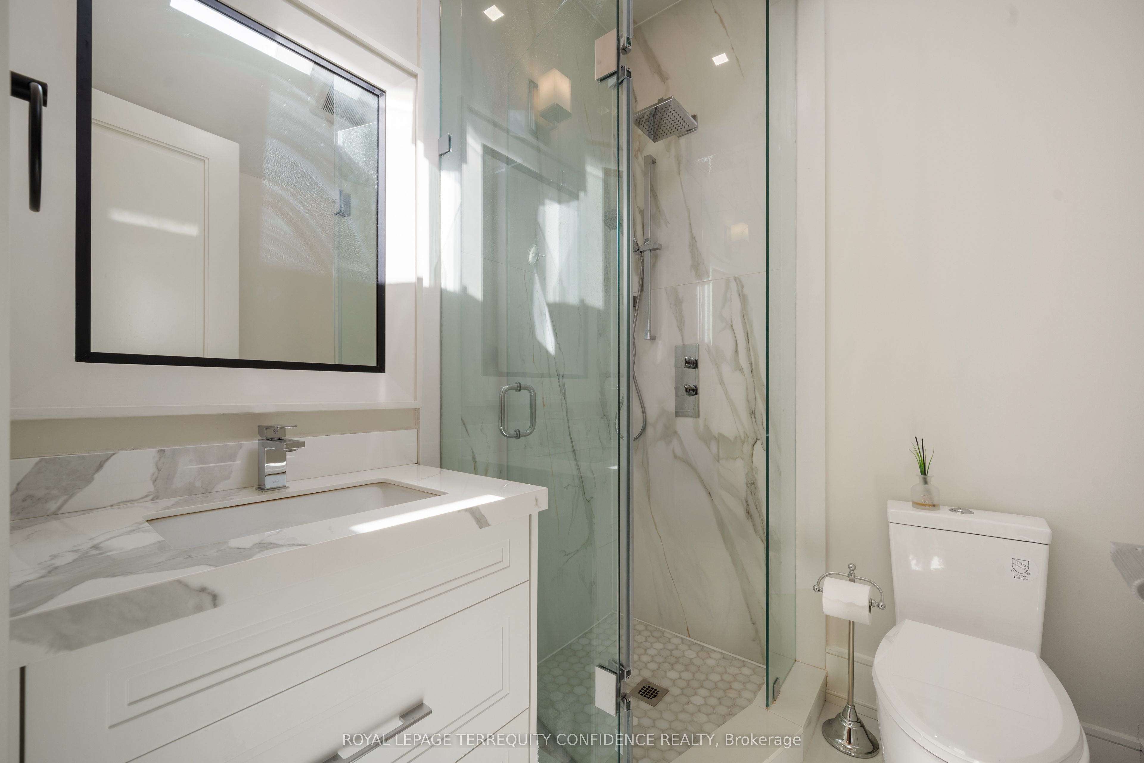 319b Horsham Avenue Property Photo 28
