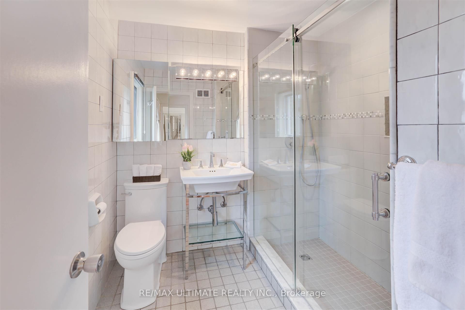 12 Tregellis Road Property Photo 21