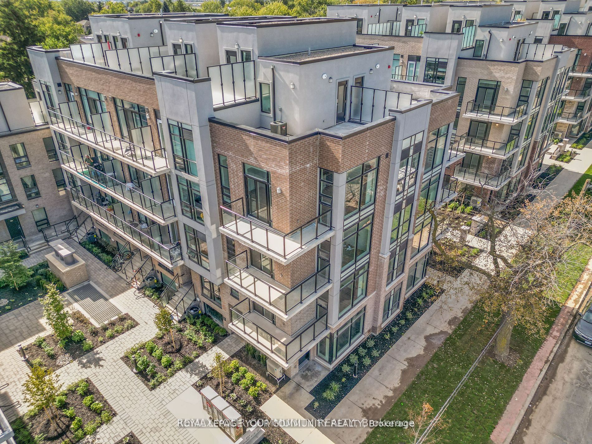 11-851 Sheppard Avenue 3rd Property Photo 5
