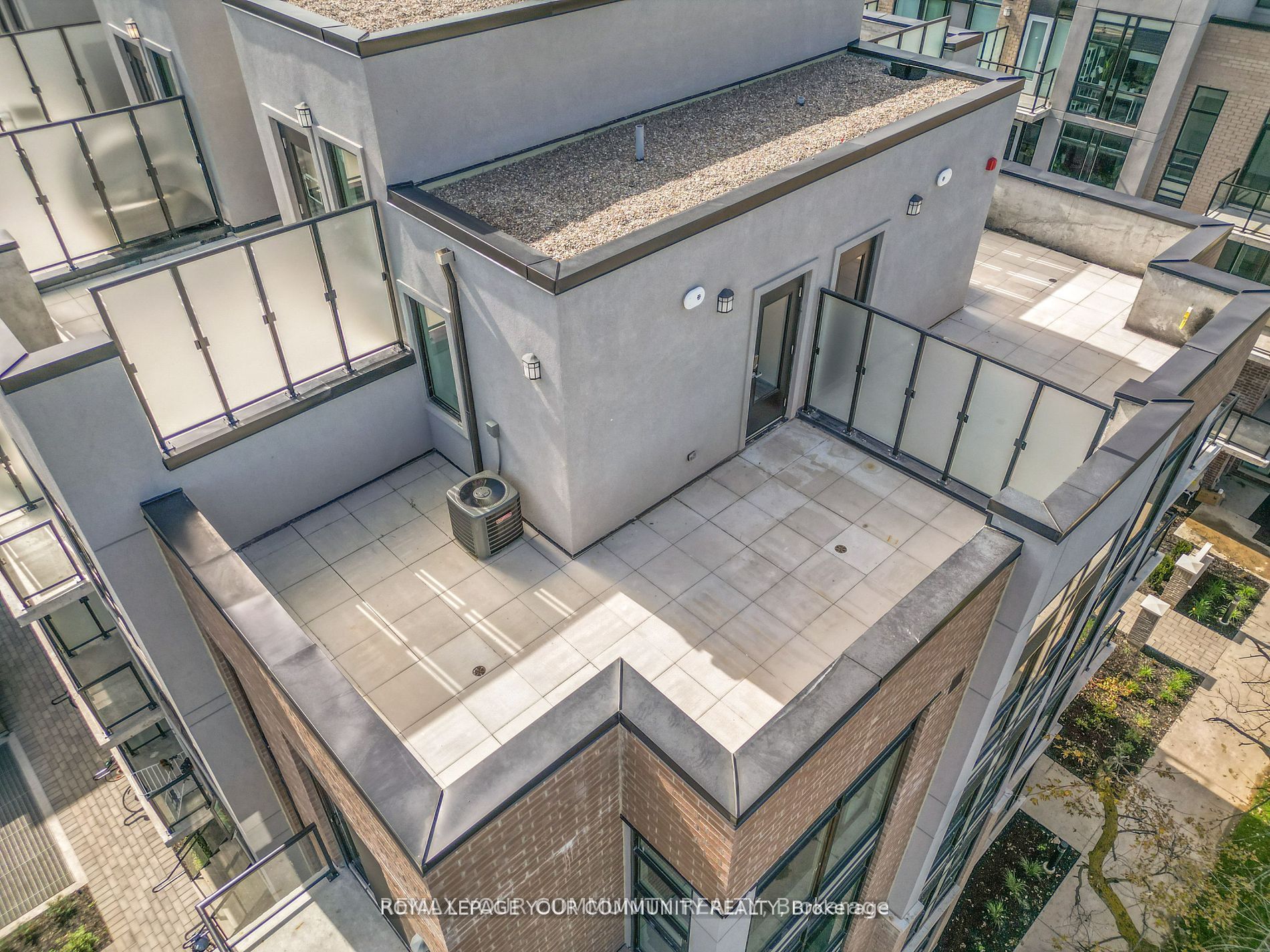 11-851 Sheppard Avenue 3rd Property Photo 6