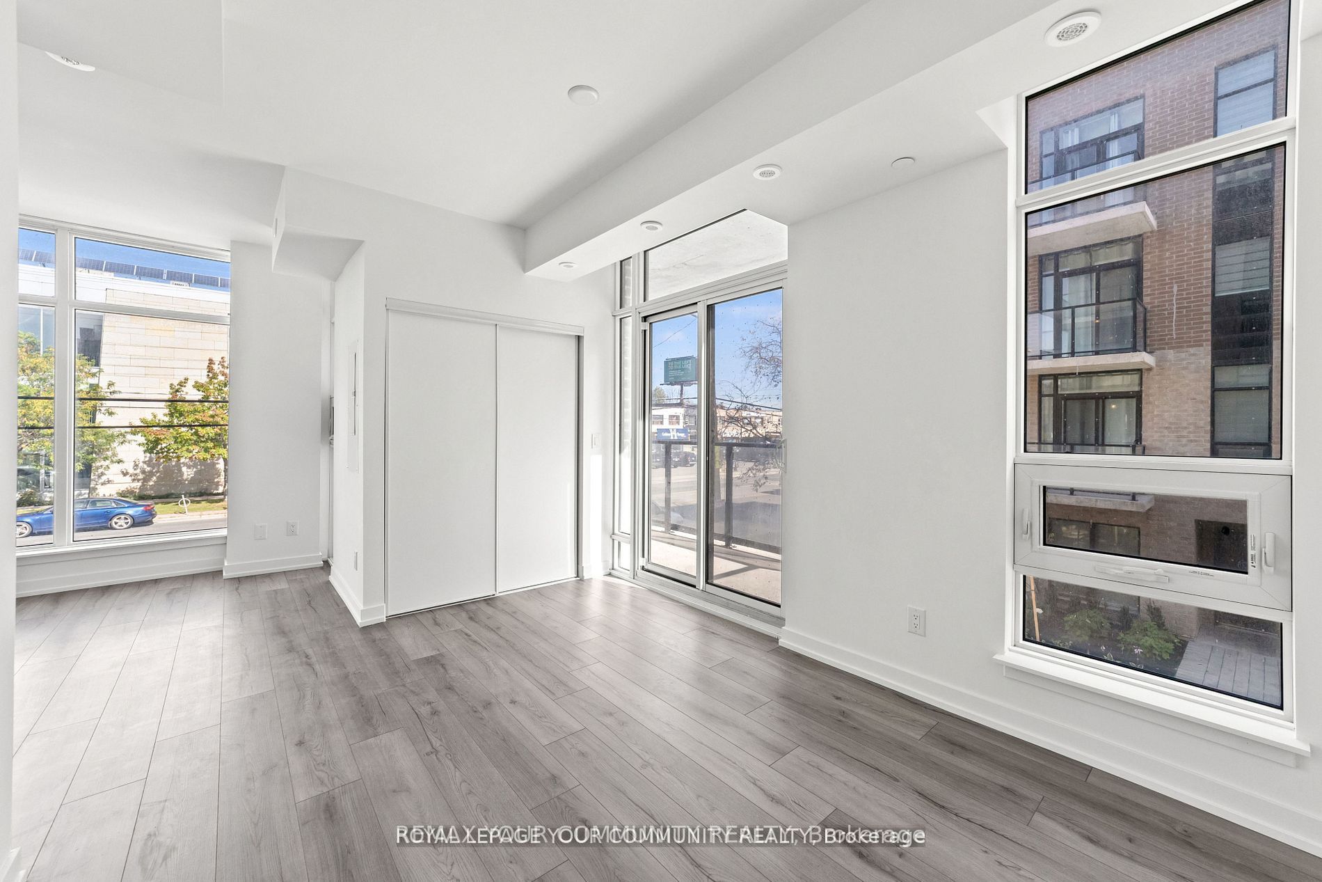 11-851 Sheppard Avenue 3rd Property Photo 17