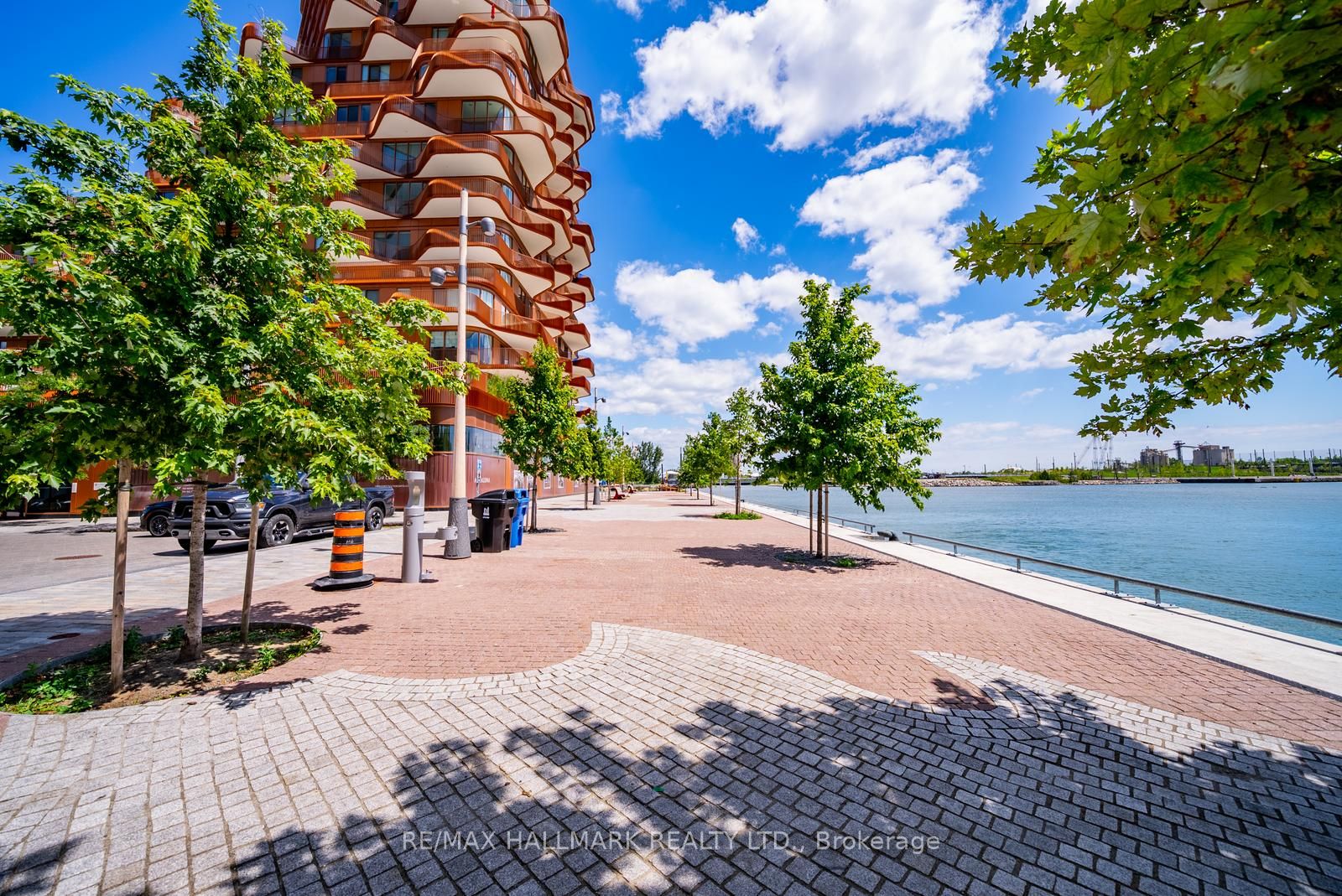118 Merchants' Wharf 301 Property Photo 33