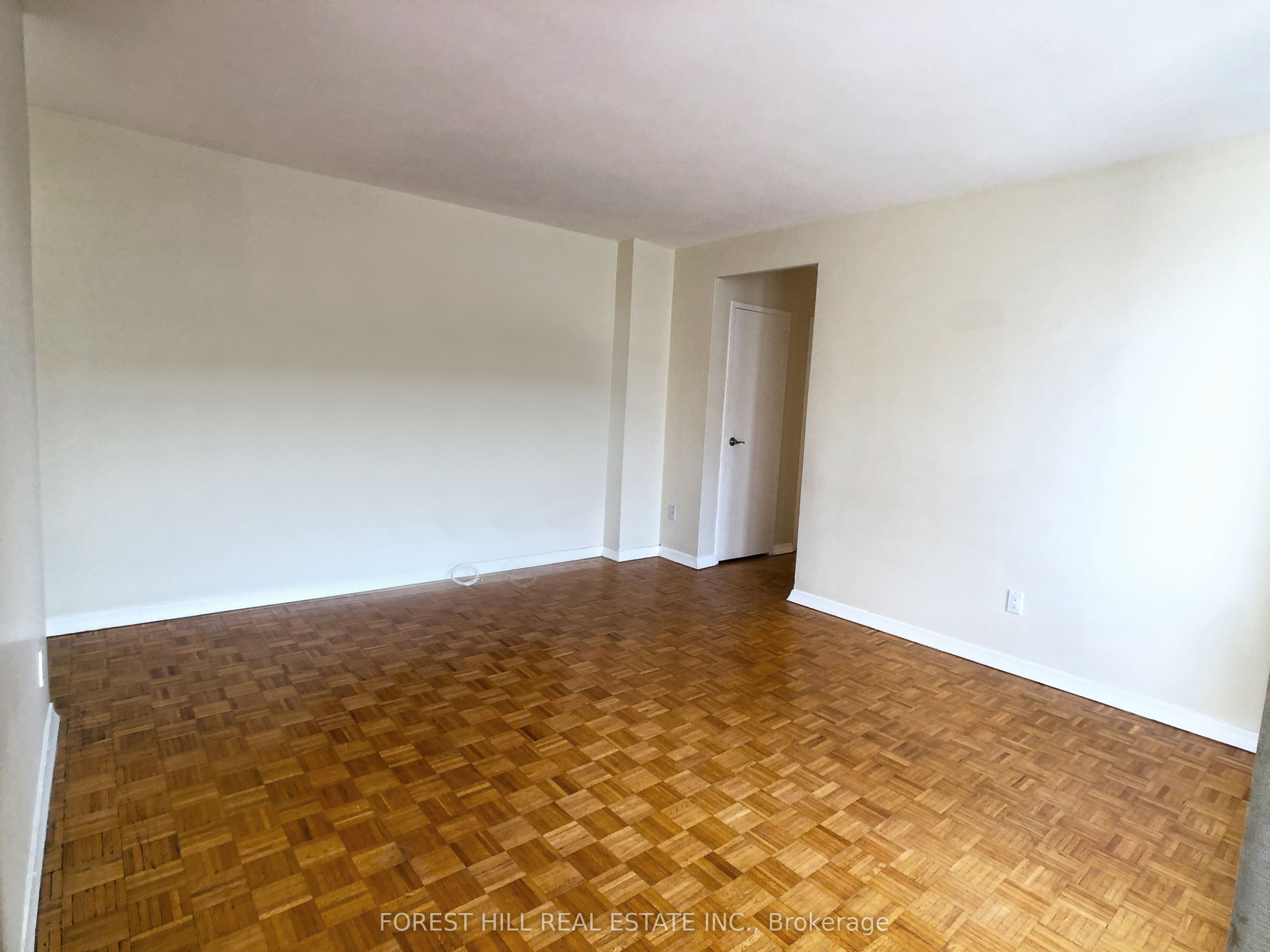 335 Lonsdale Road 502 Property Photo 6