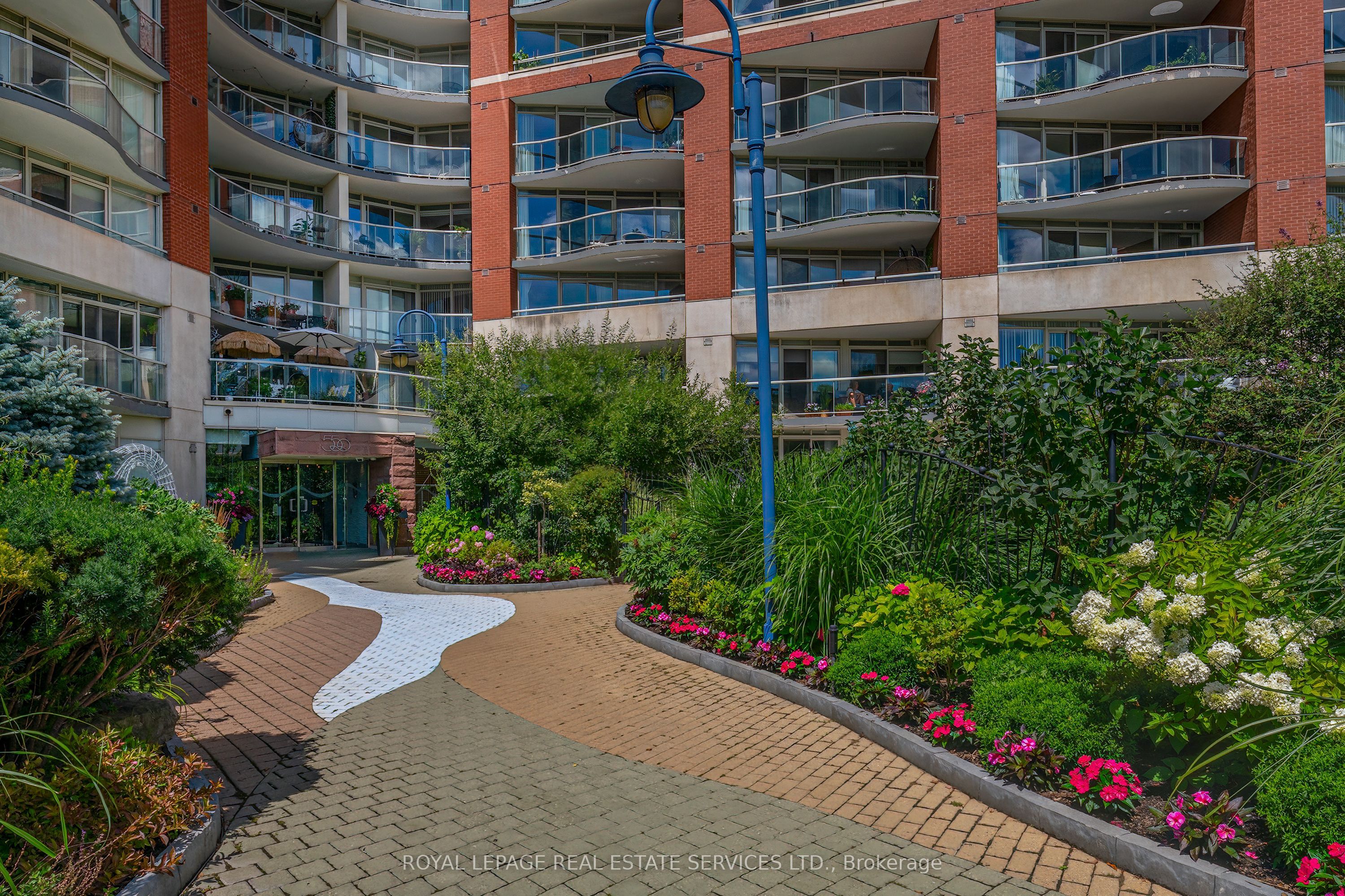 550 Queens Quay W 707 Property Photo 2