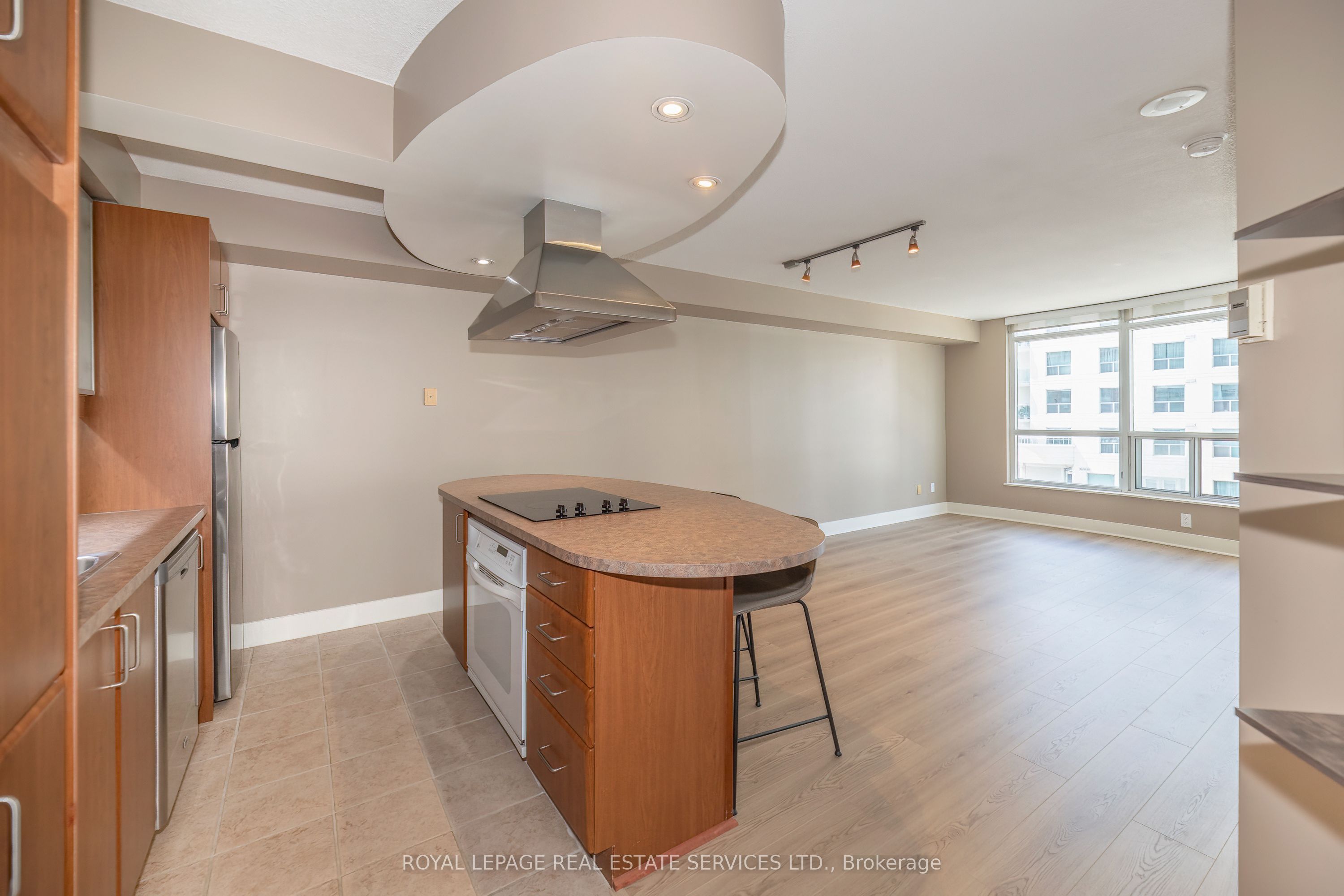 550 Queens Quay W 707 Property Photo 10