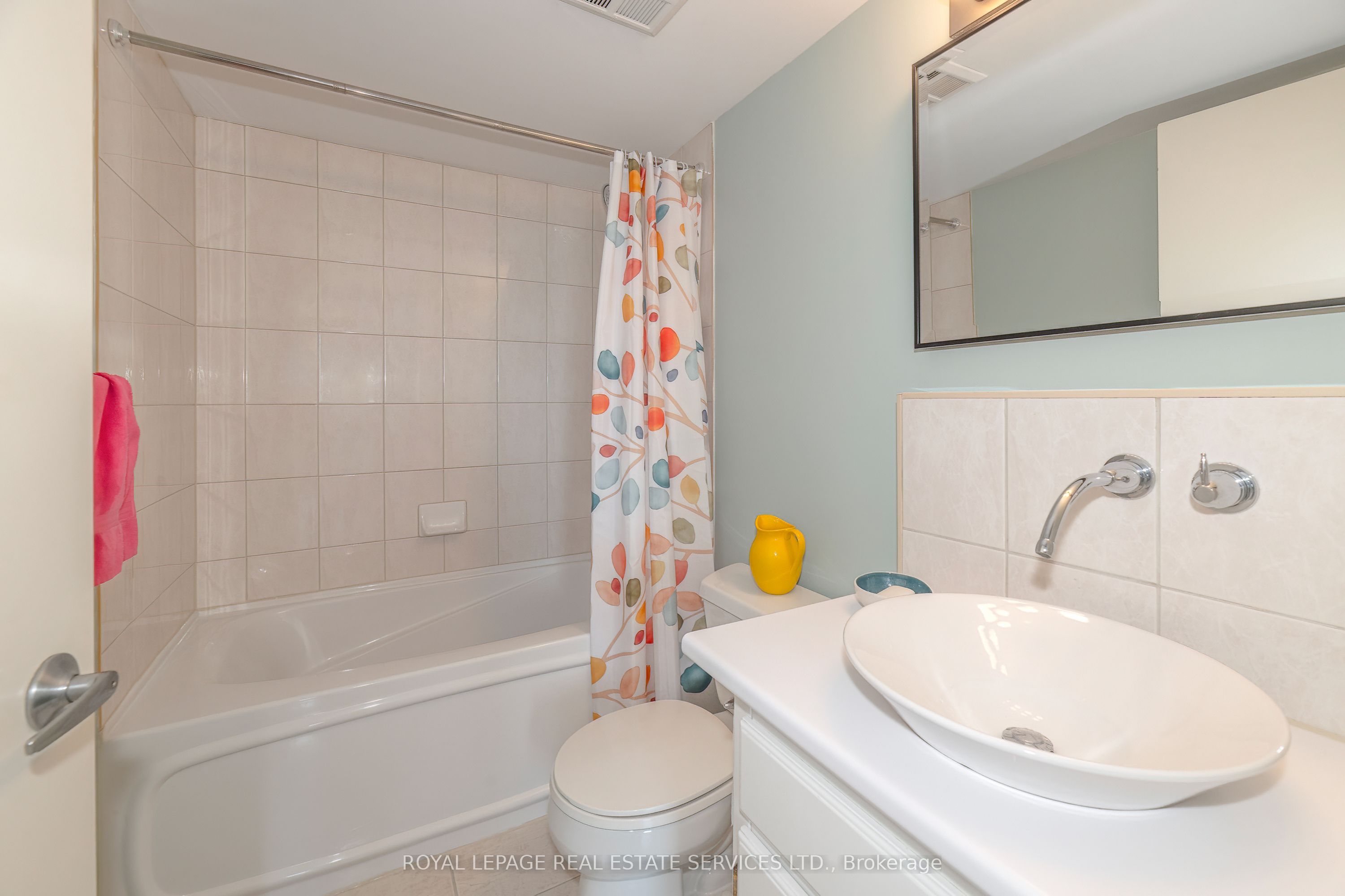 550 Queens Quay W 707 Property Photo 17