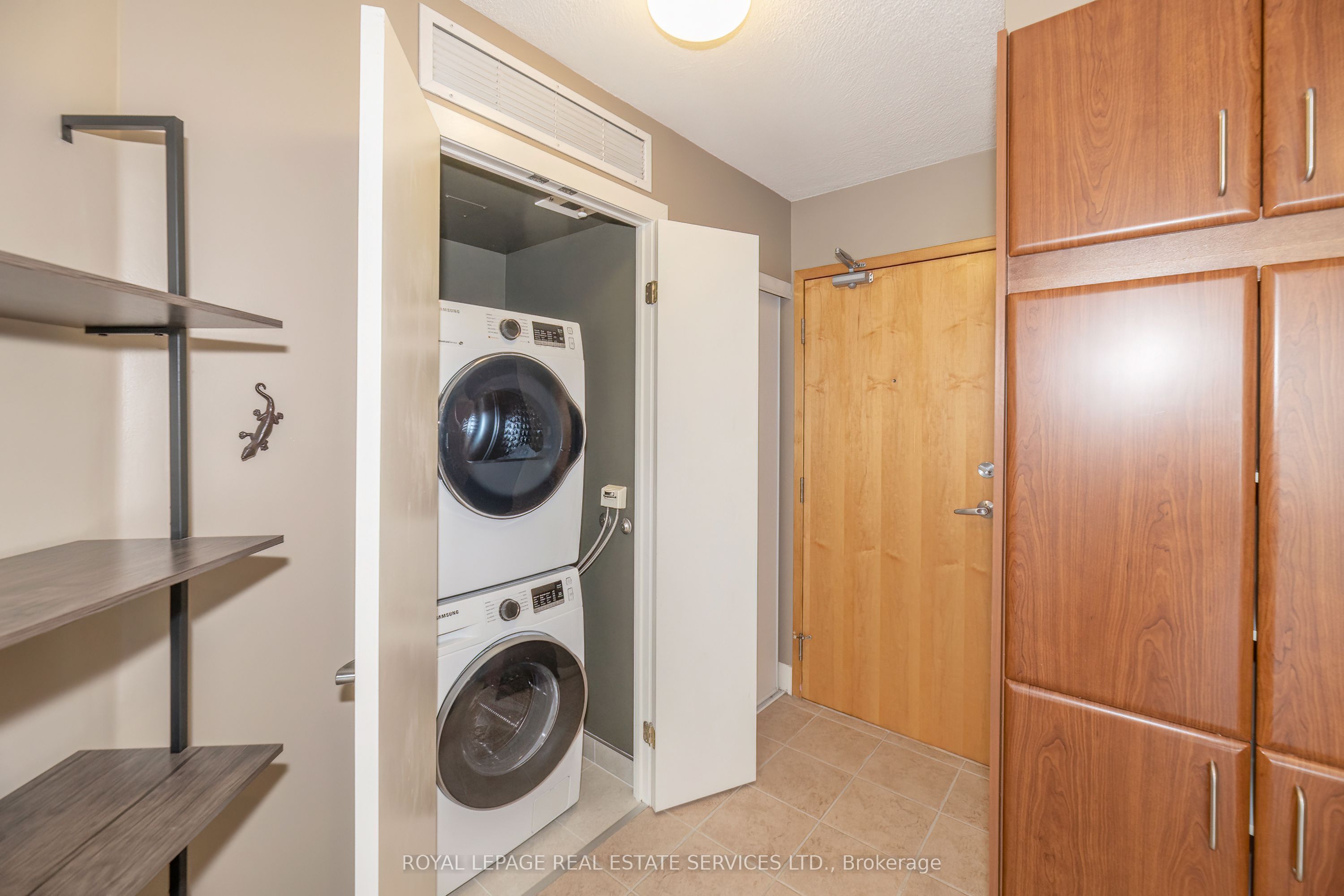 550 Queens Quay W 707 Property Photo 18