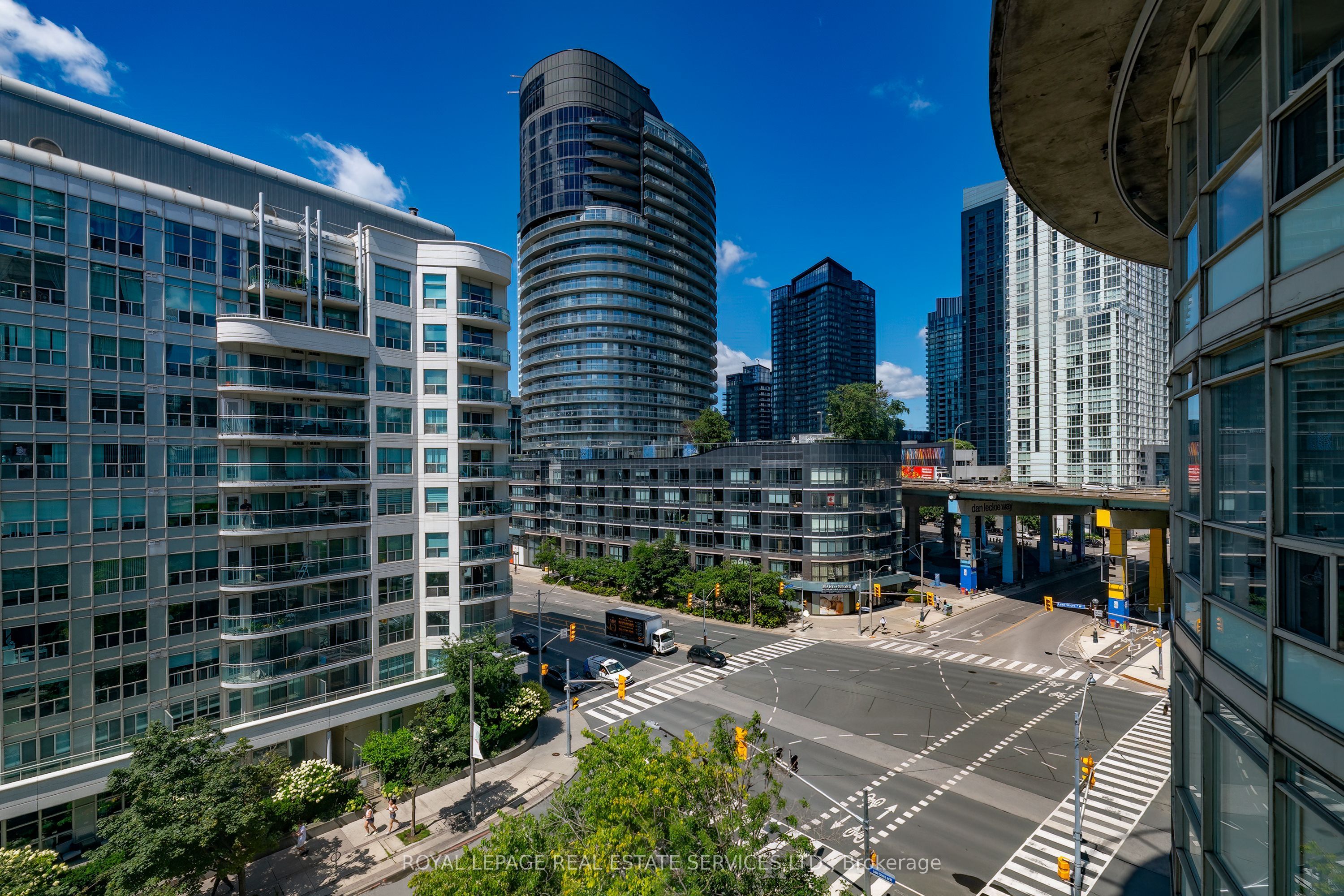 550 Queens Quay W 707 Property Photo 20