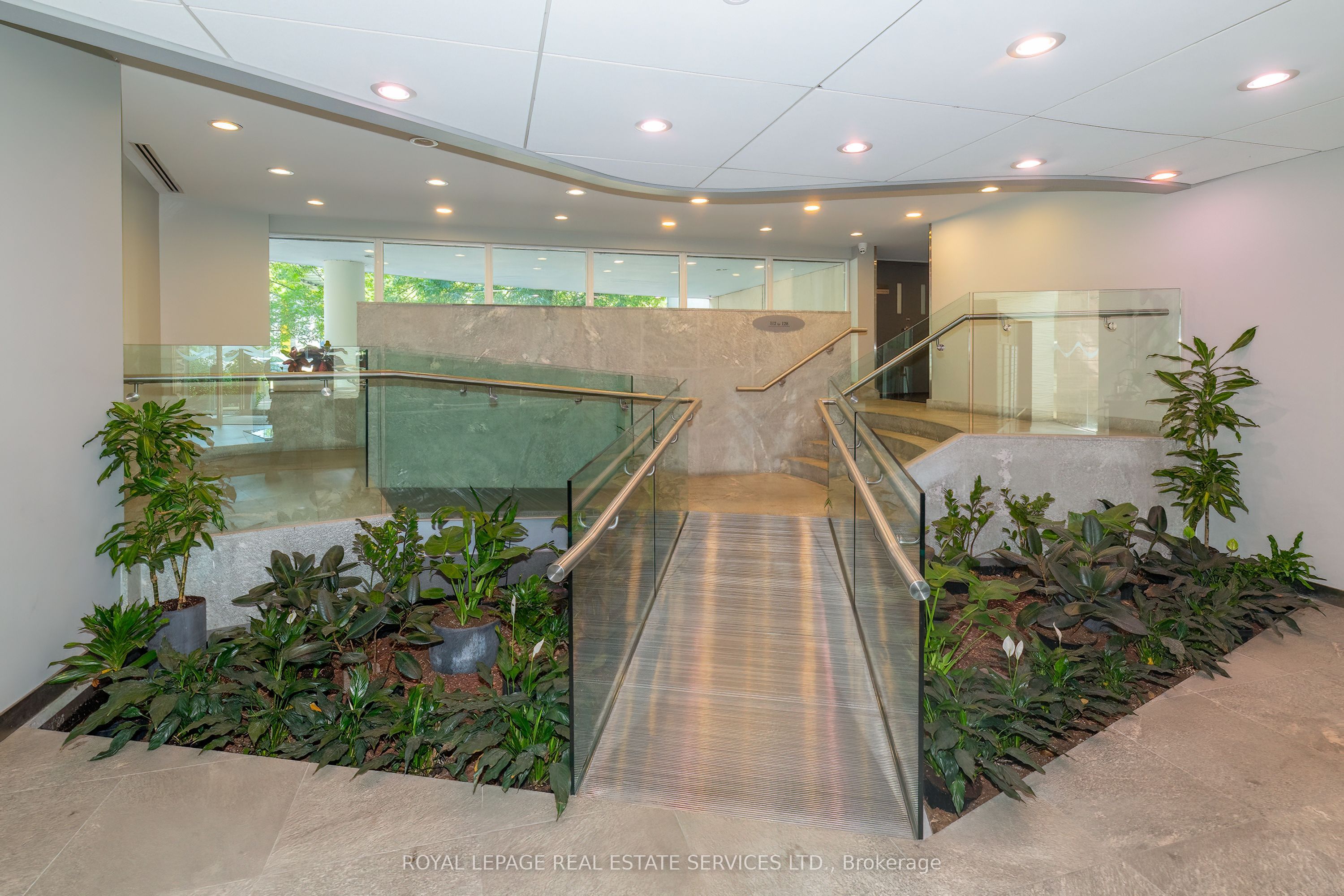 550 Queens Quay W 707 Property Photo 24