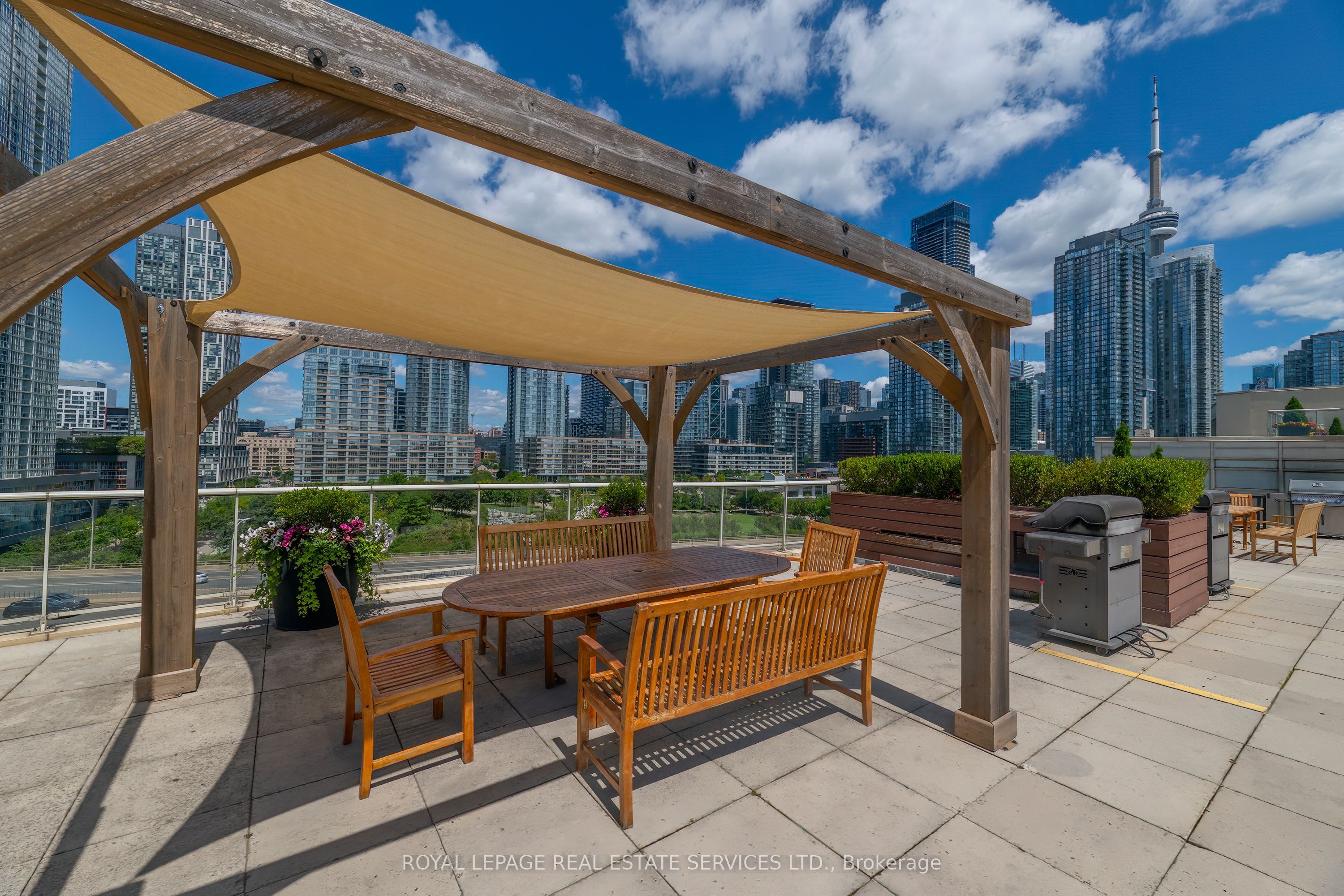 550 Queens Quay W 707 Property Photo 30