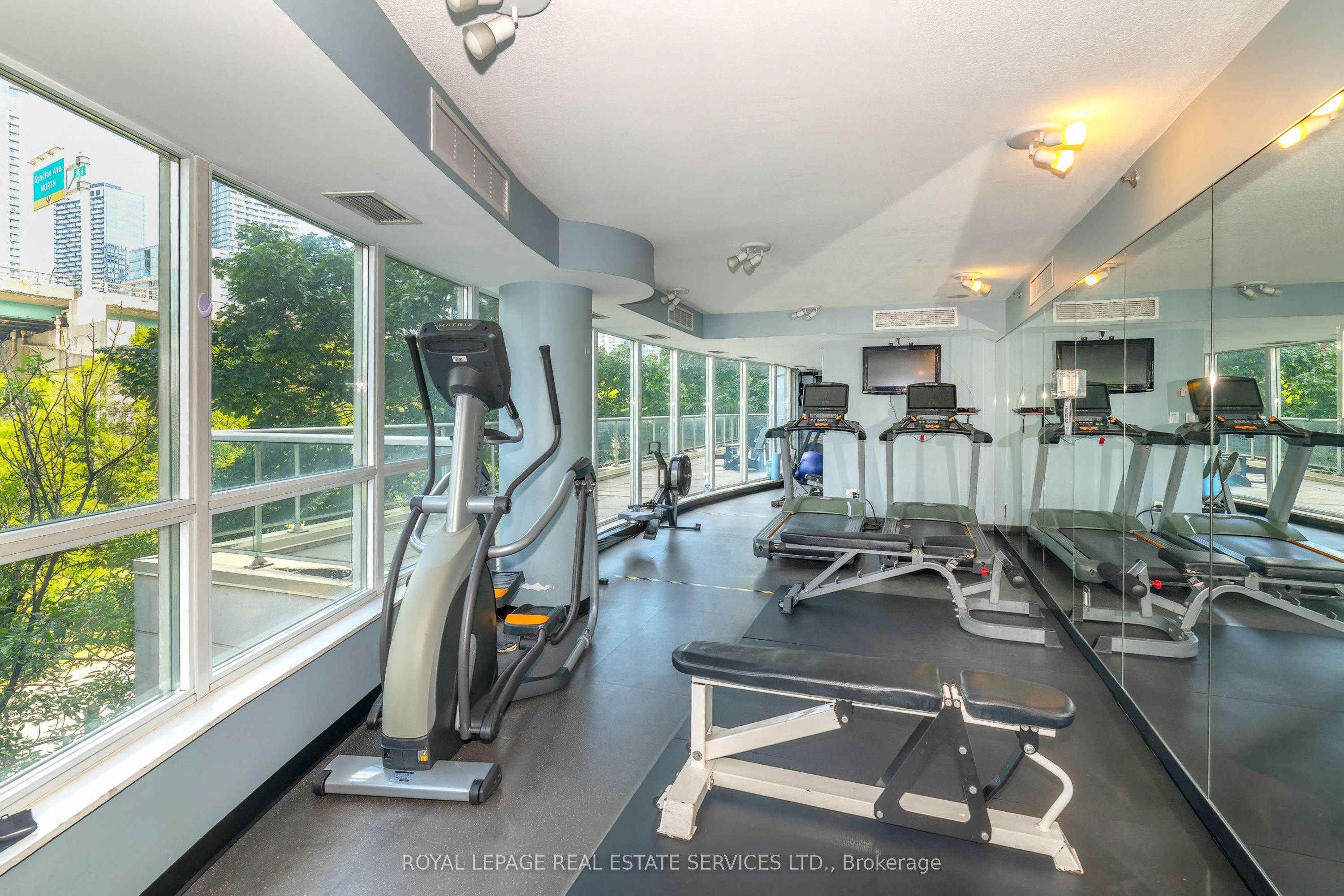 550 Queens Quay W 707 Property Photo 32