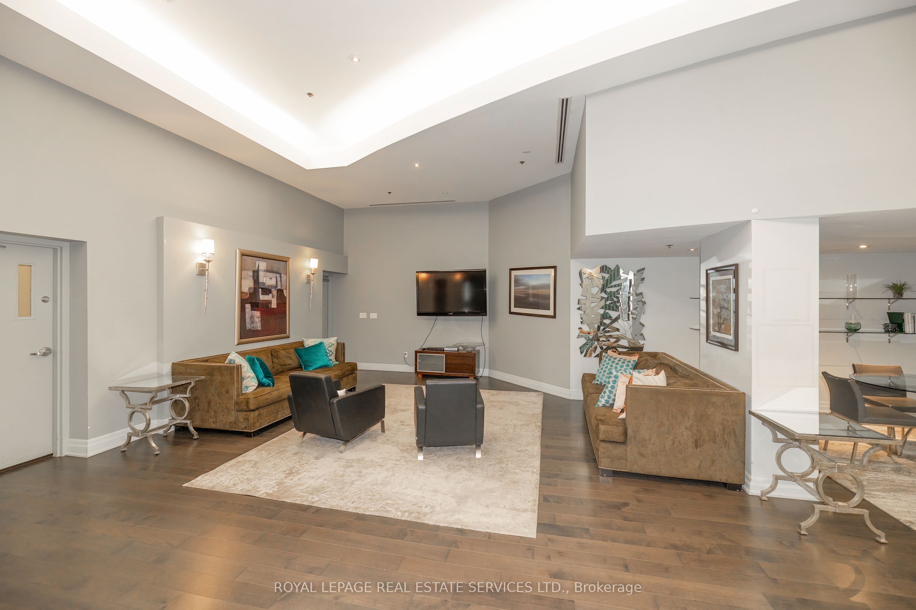 550 Queens Quay W 707 Property Photo 34