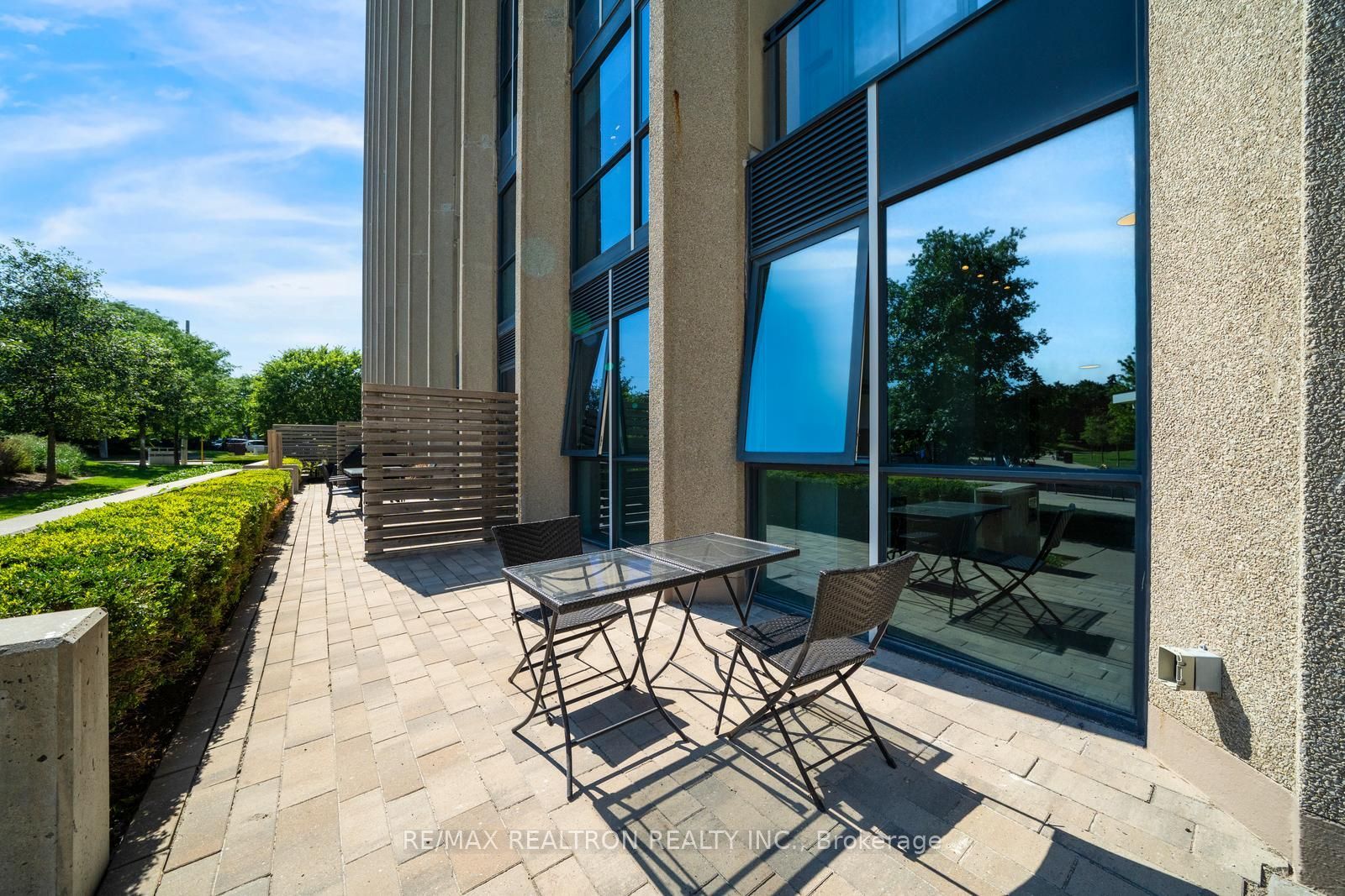 75 The Donway W 103 Property Photo 8