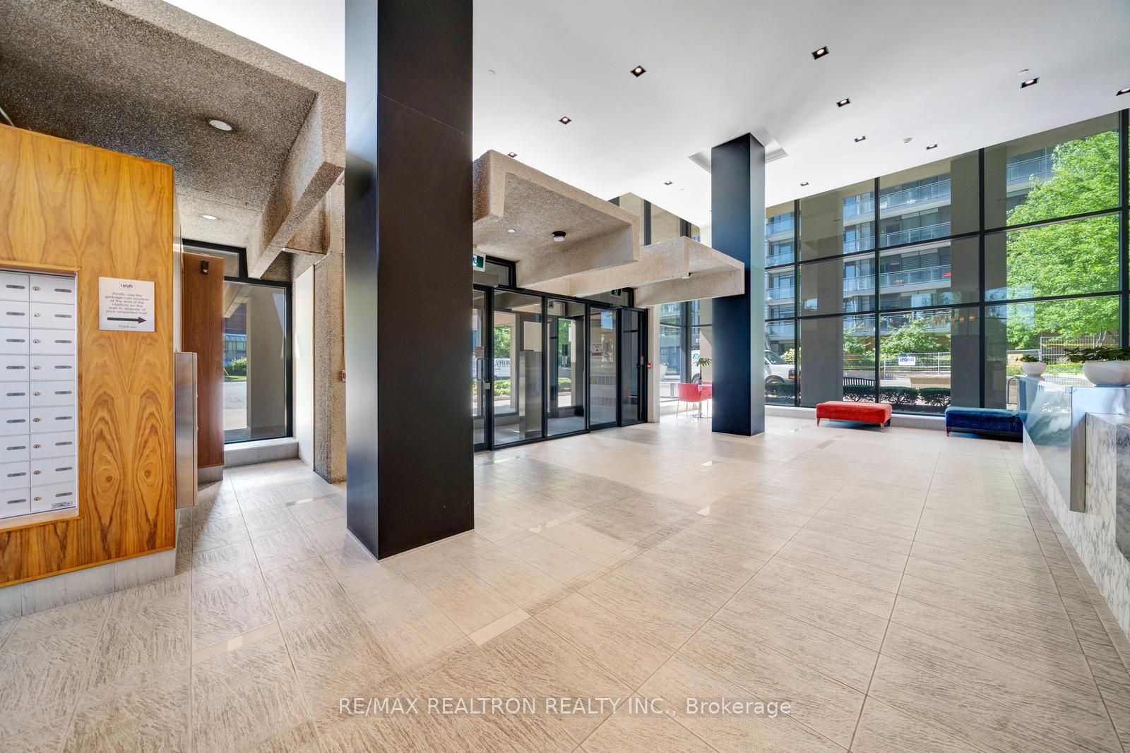 75 The Donway W 103 Property Photo 10