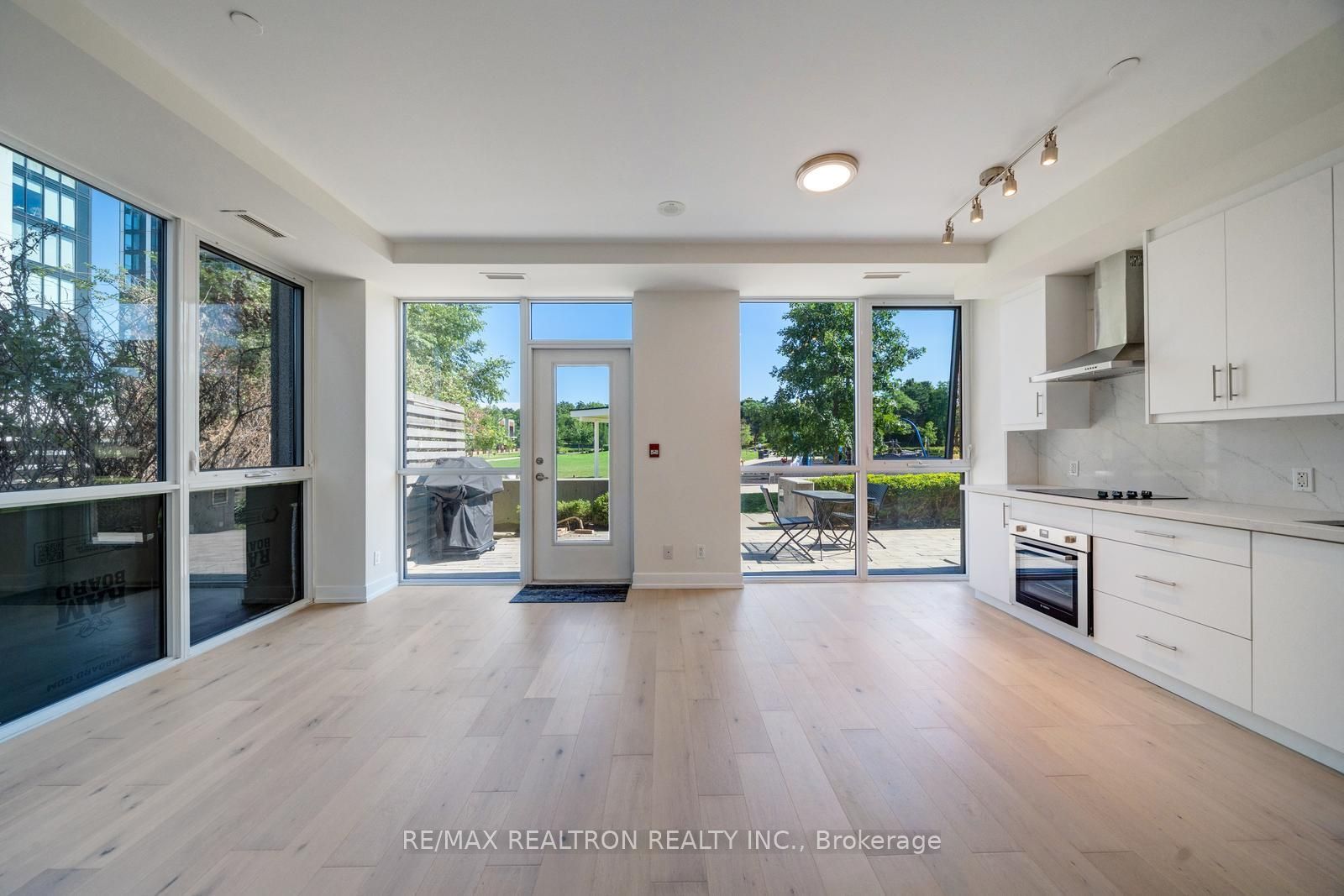 75 The Donway W 103 Property Photo 20