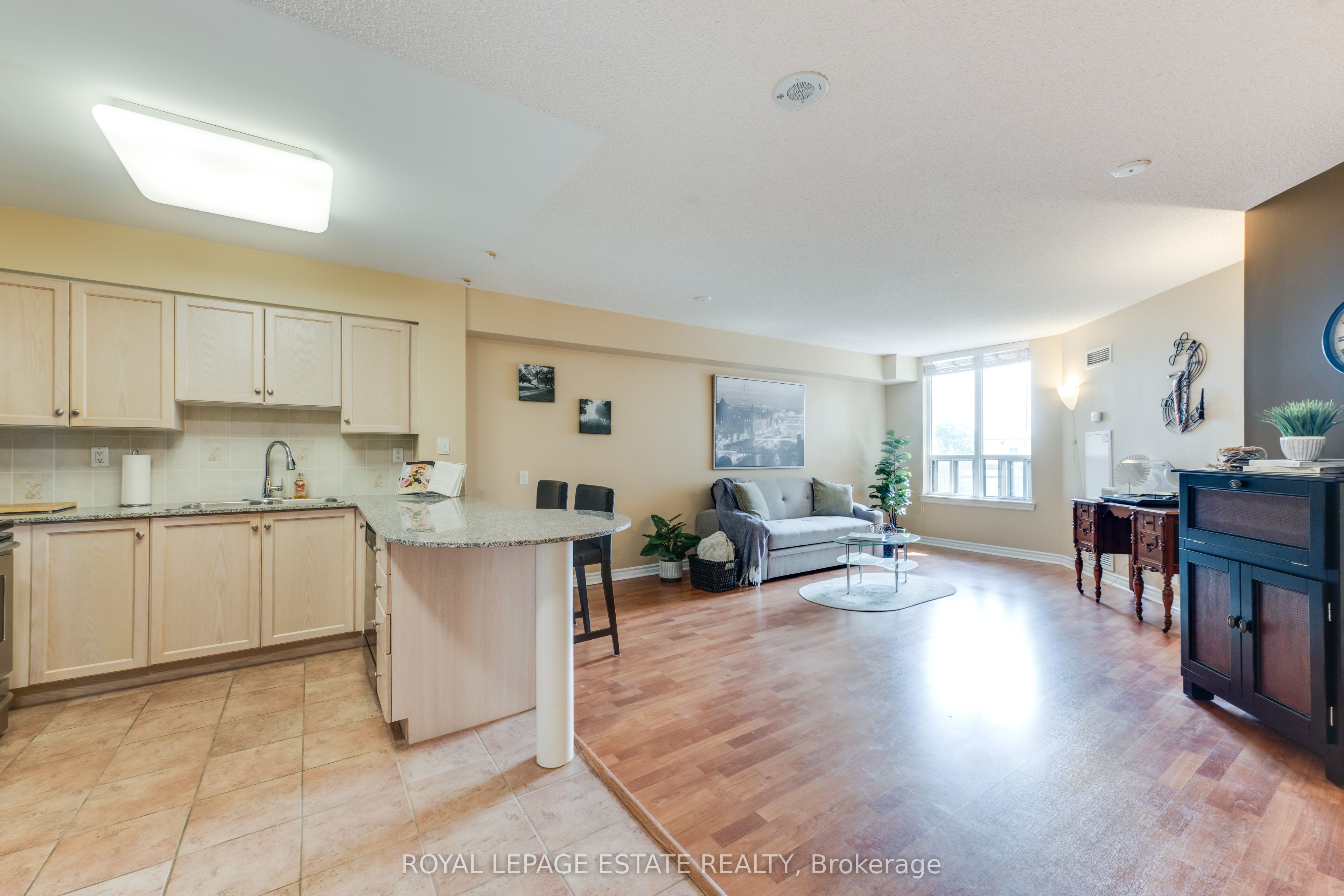 1720 Eglinton Avenue E 623
