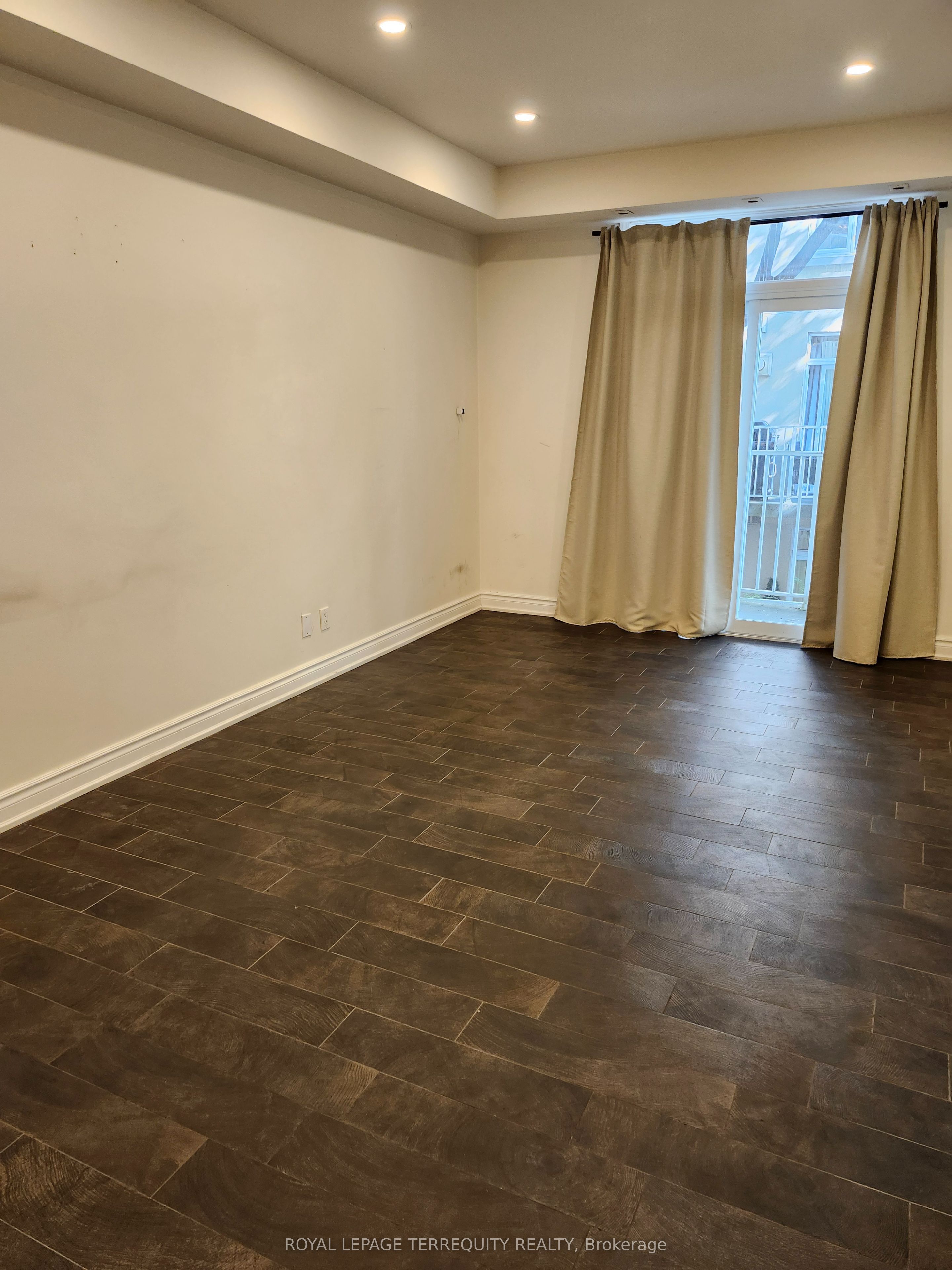 30 Stadium Road 252 Property Photo 15