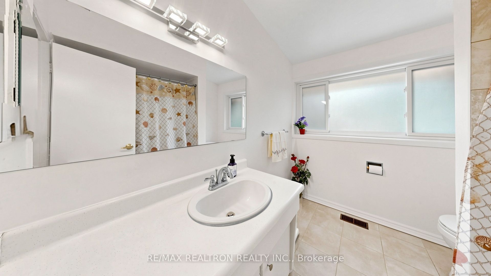 10 Esterbrooke Avenue 59 Property Photo 19