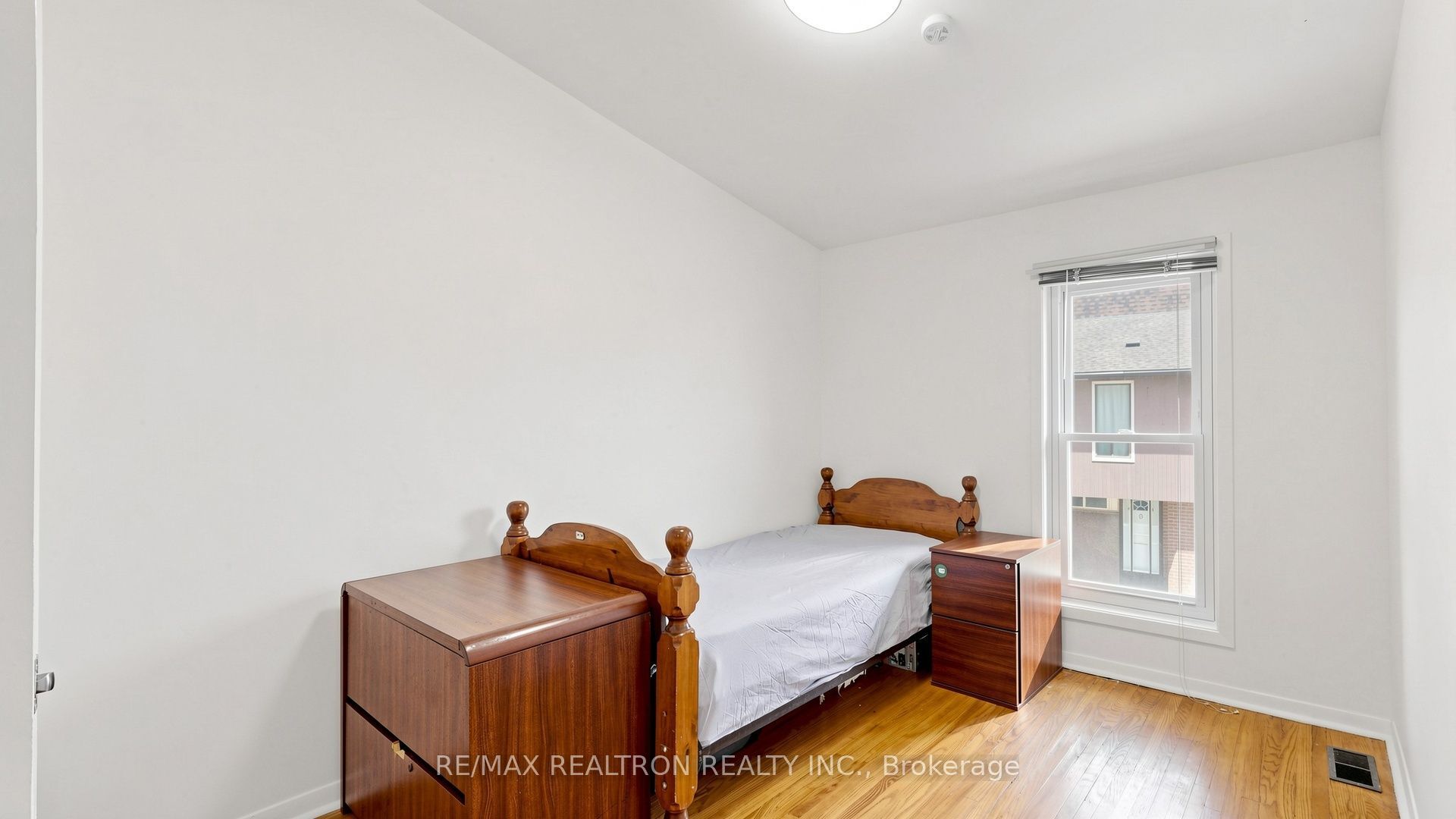 10 Esterbrooke Avenue 59 Property Photo 25