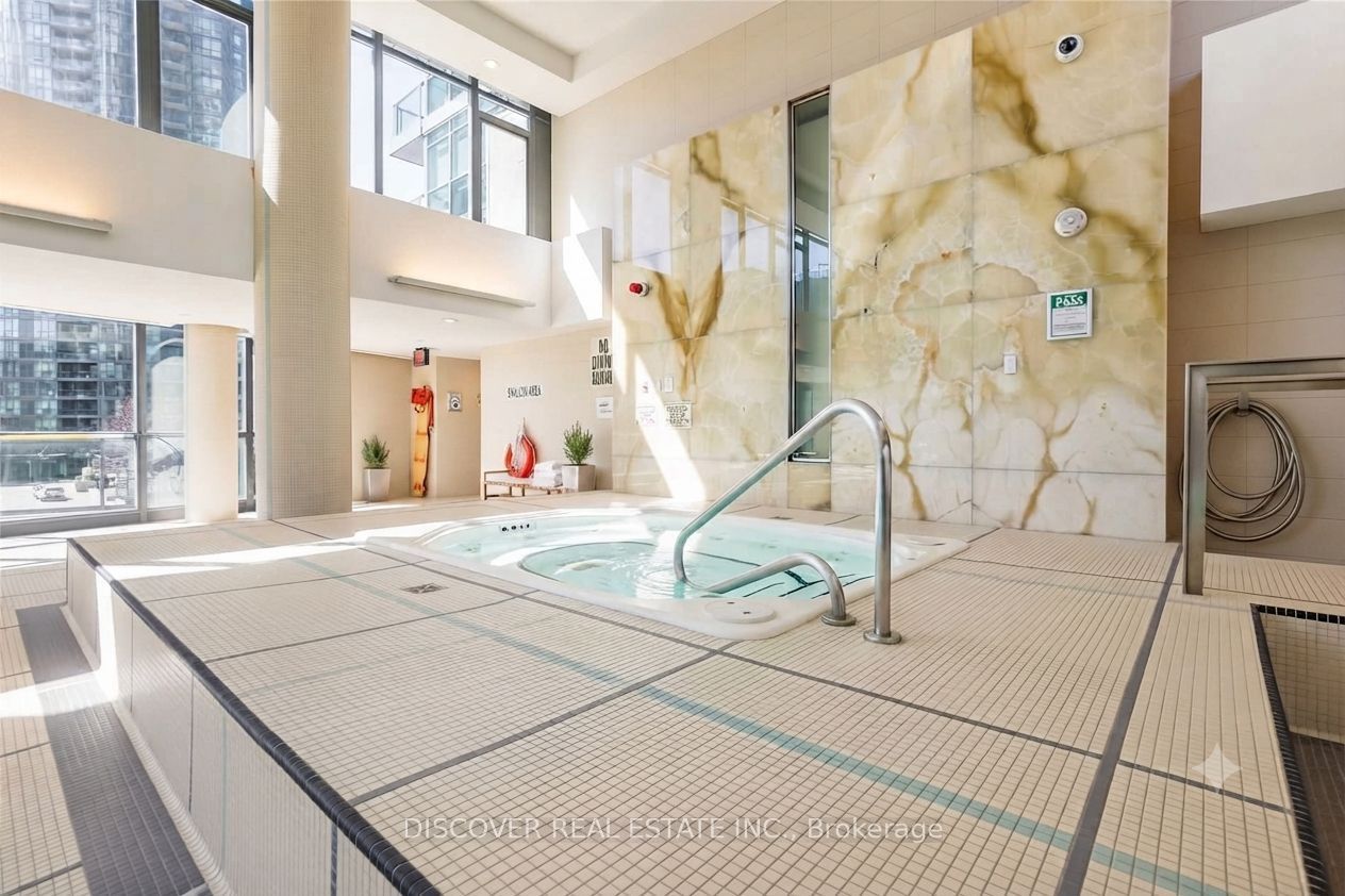 215 Fort York Boulevard 2609 Property Photo 10