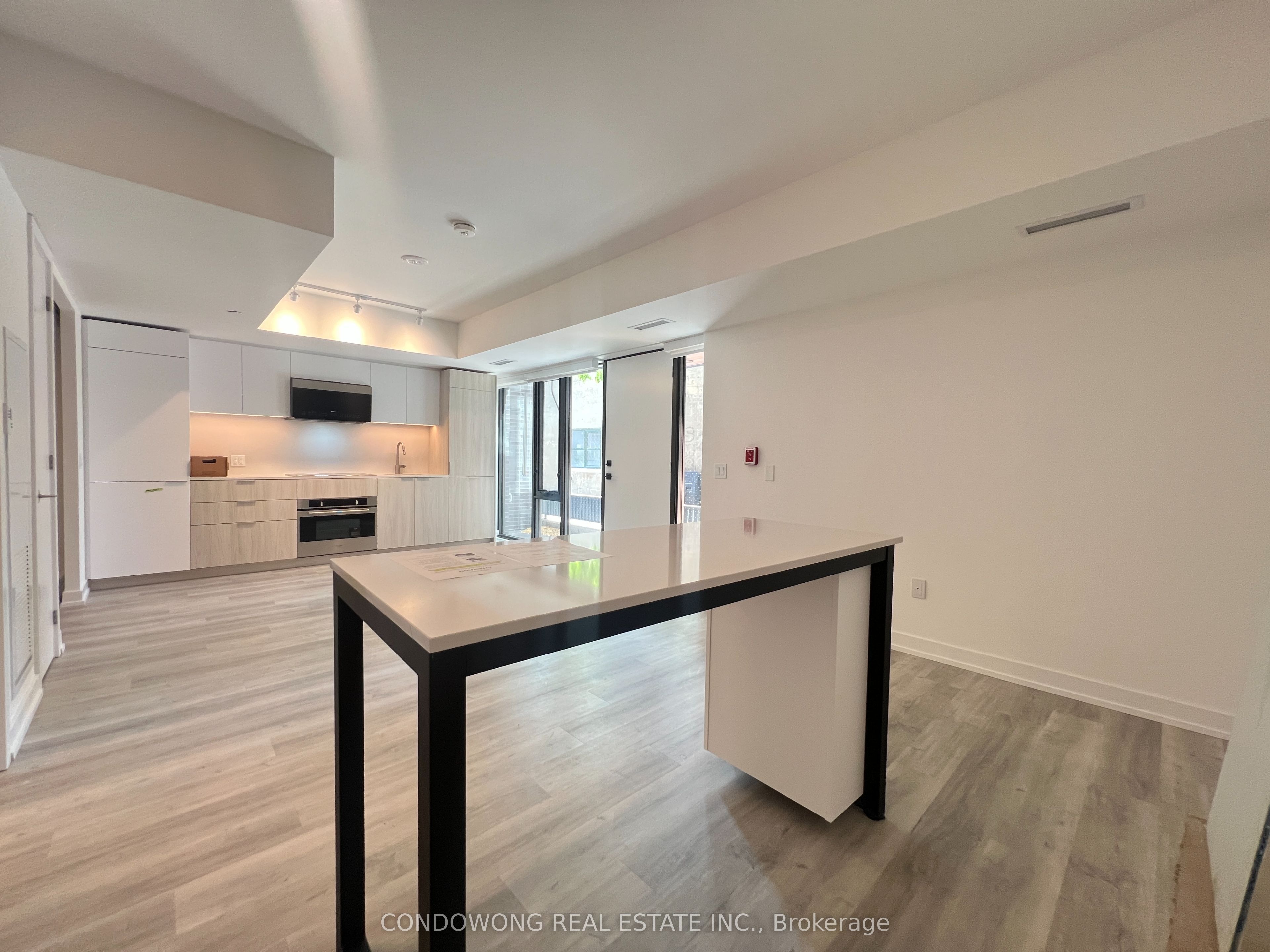 28 Eastern Avenue Th110 Property Photo 1