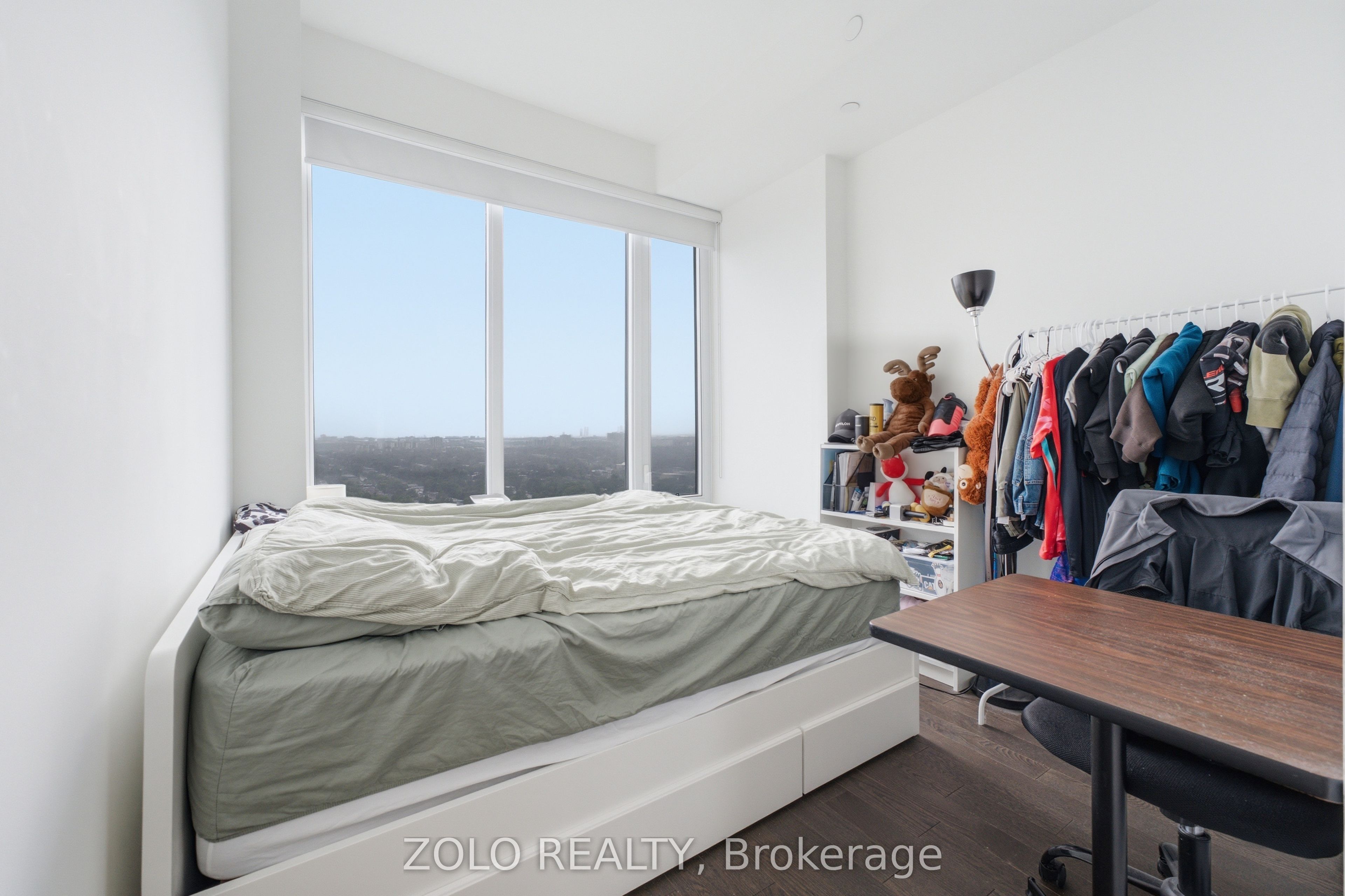 75 Canterbury Place Ph303 Property Photo 12