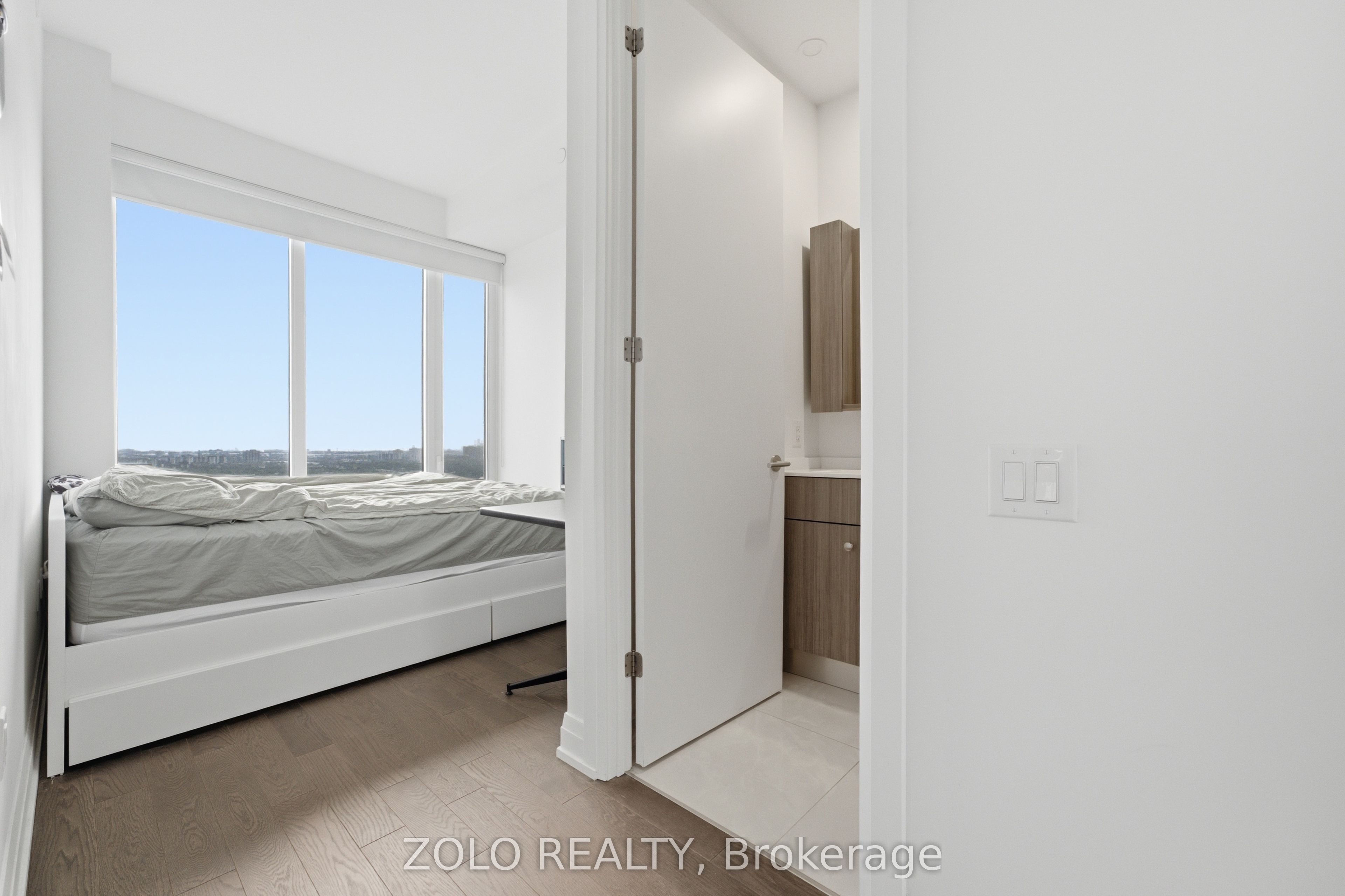 75 Canterbury Place Ph303 Property Photo 13