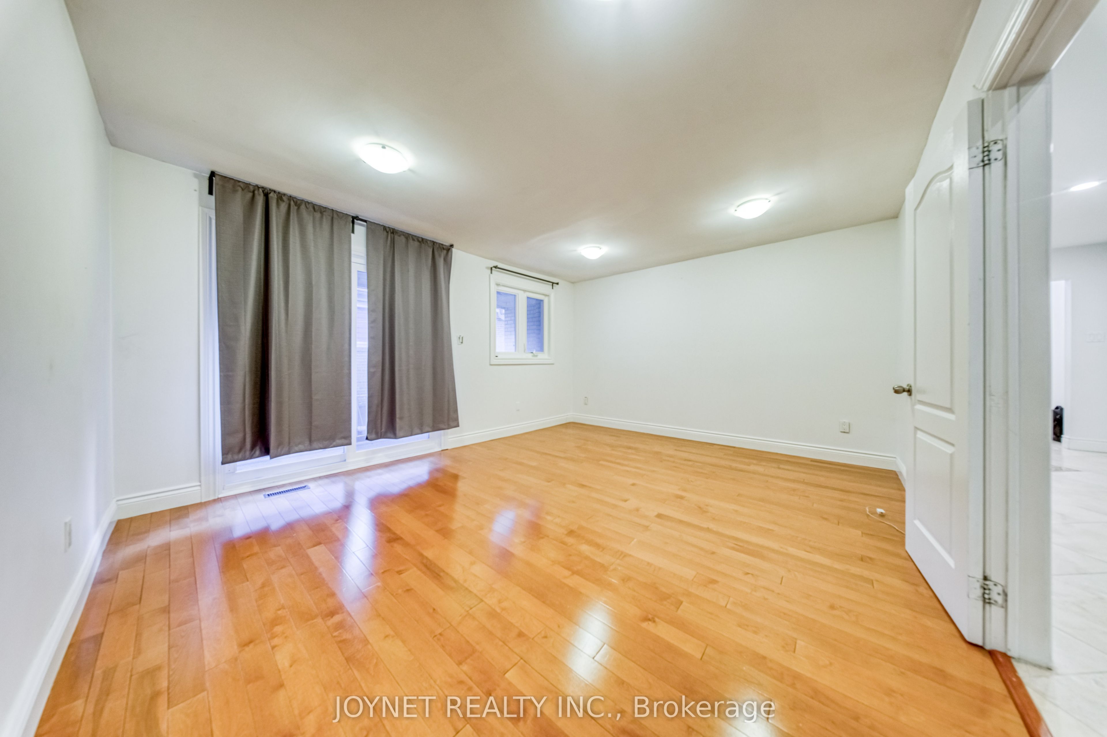 18 Bruce Farm Drive Property Photo 10