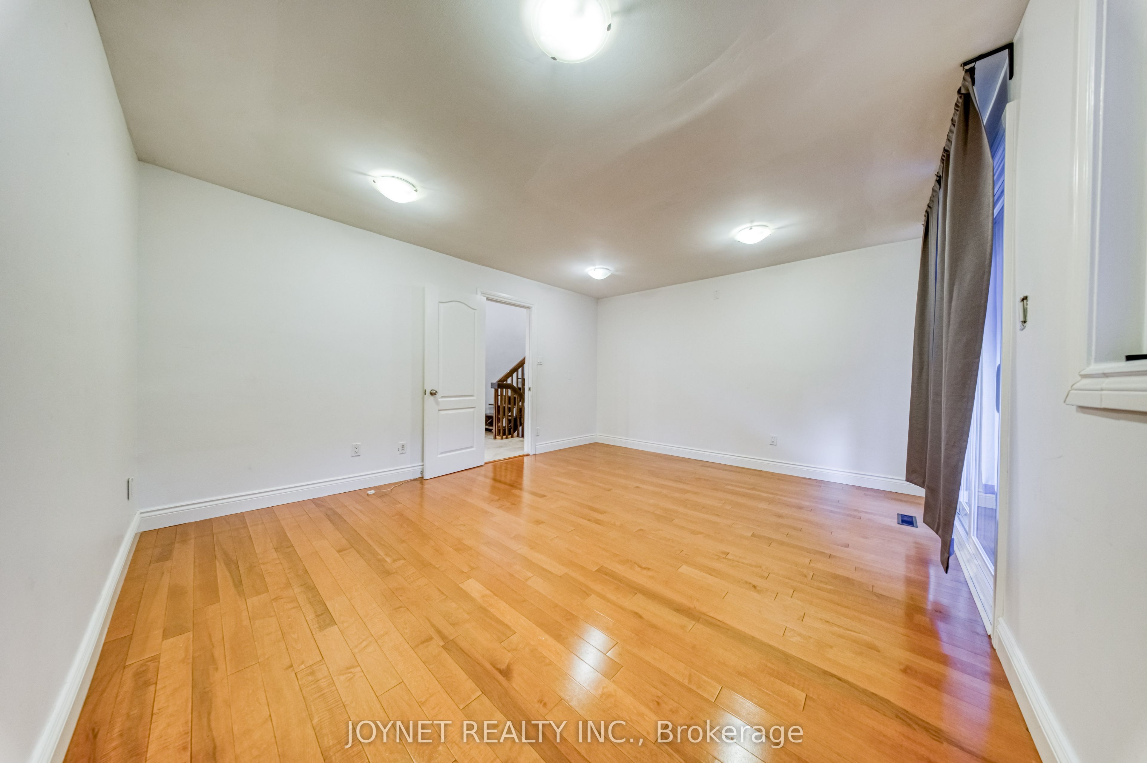 18 Bruce Farm Drive Property Photo 11