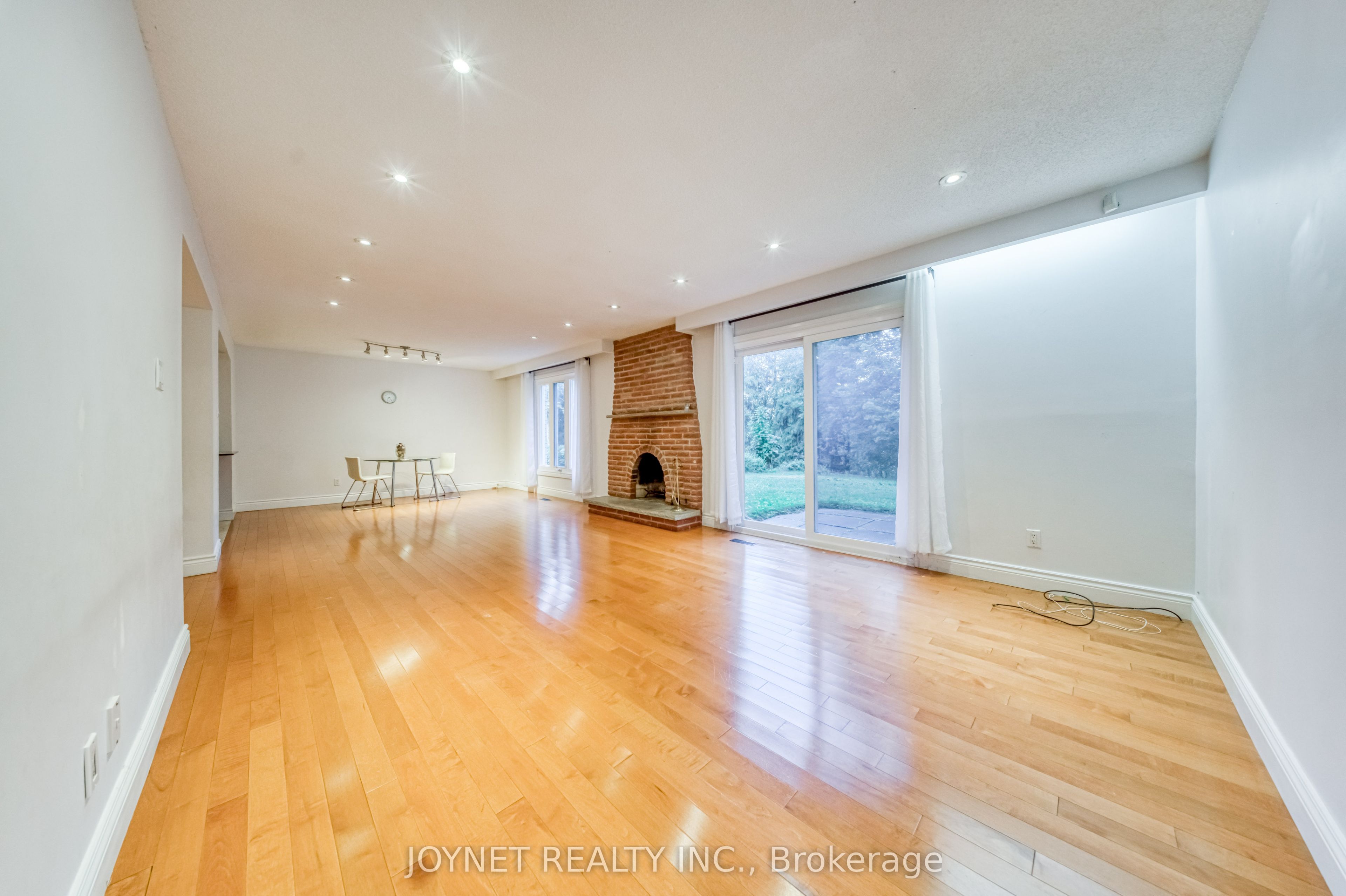 18 Bruce Farm Drive Property Photo 15