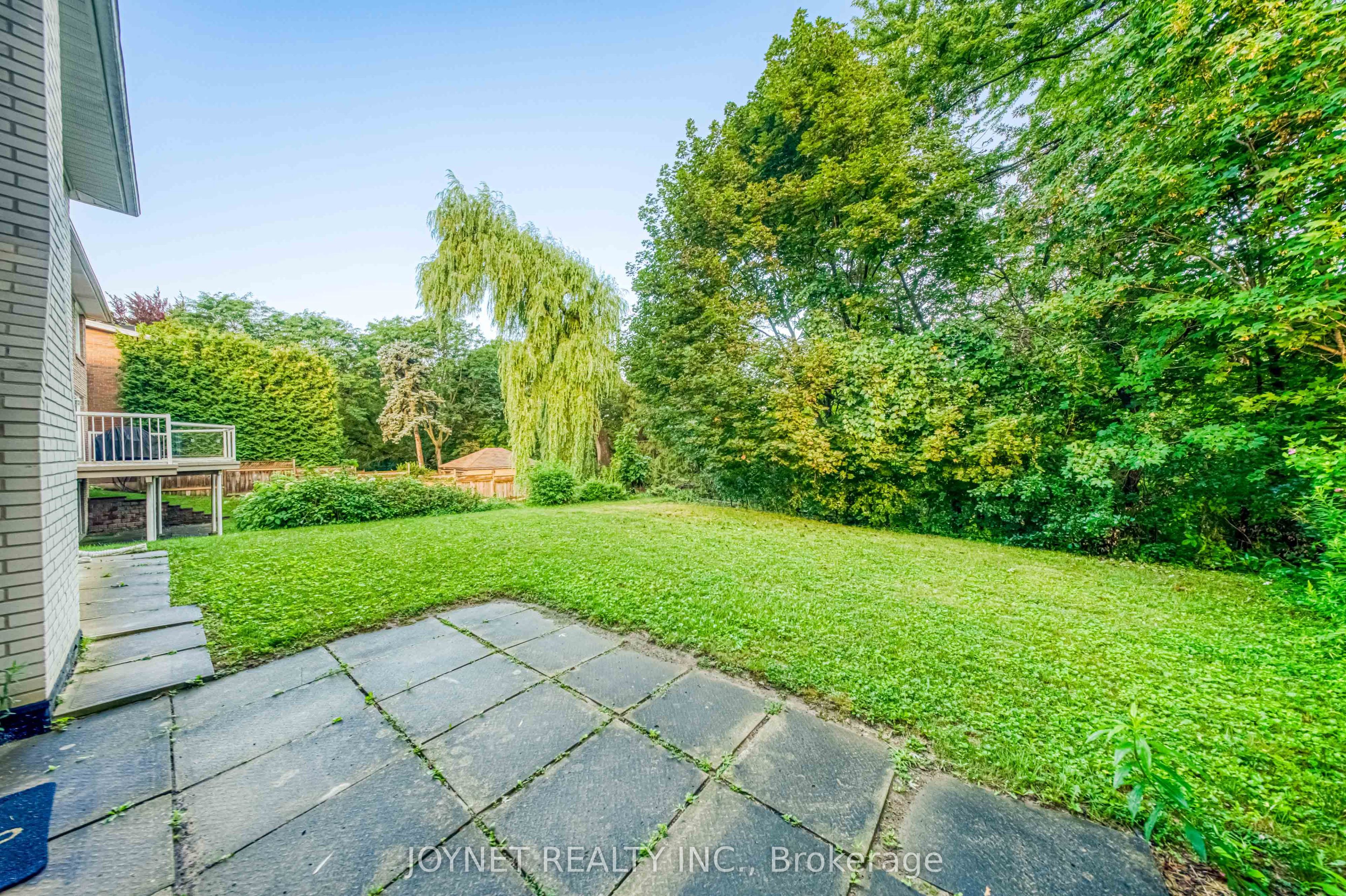 18 Bruce Farm Drive Property Photo 35