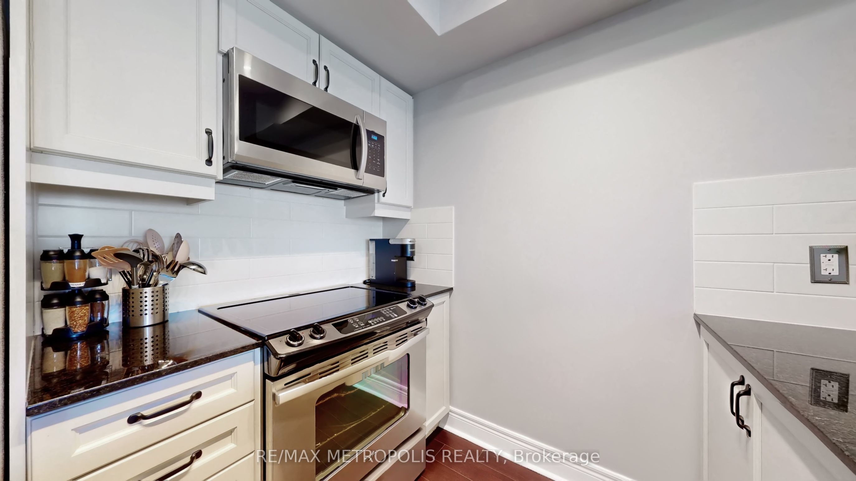 701 Sheppard Avenue W 228 Property Photo 13