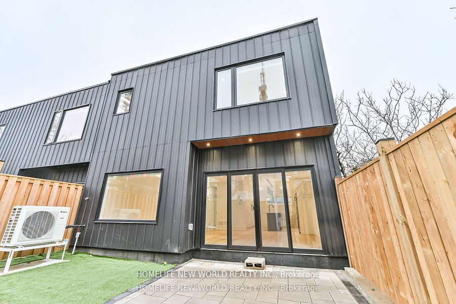 995 Dufferin Street Laneway Property Photo 1
