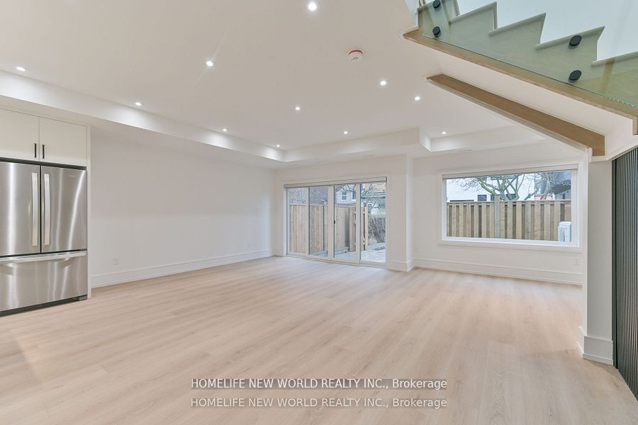 995 Dufferin Street Laneway Property Photo 4