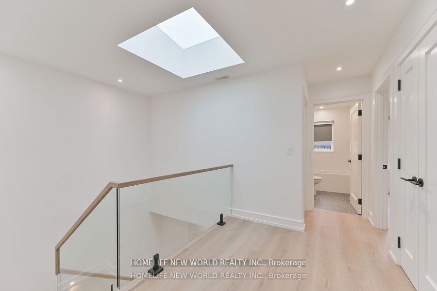 995 Dufferin Street Laneway Property Photo 12
