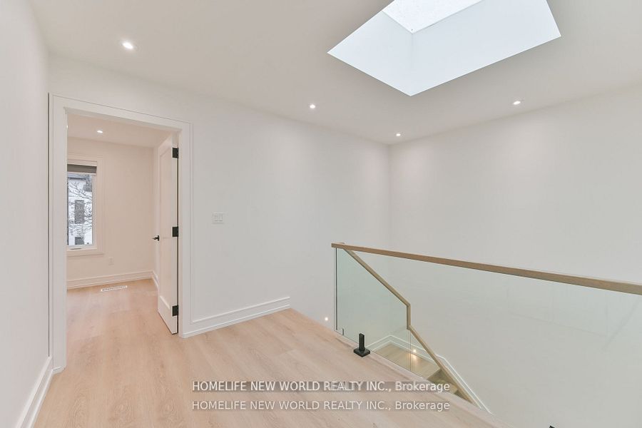 995 Dufferin Street Laneway Property Photo 13