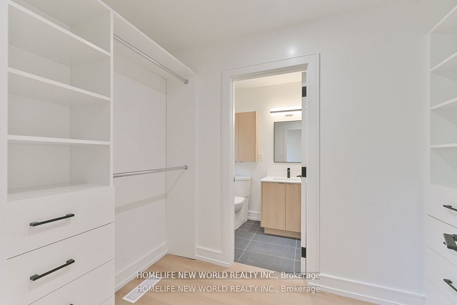 995 Dufferin Street Laneway Property Photo 17