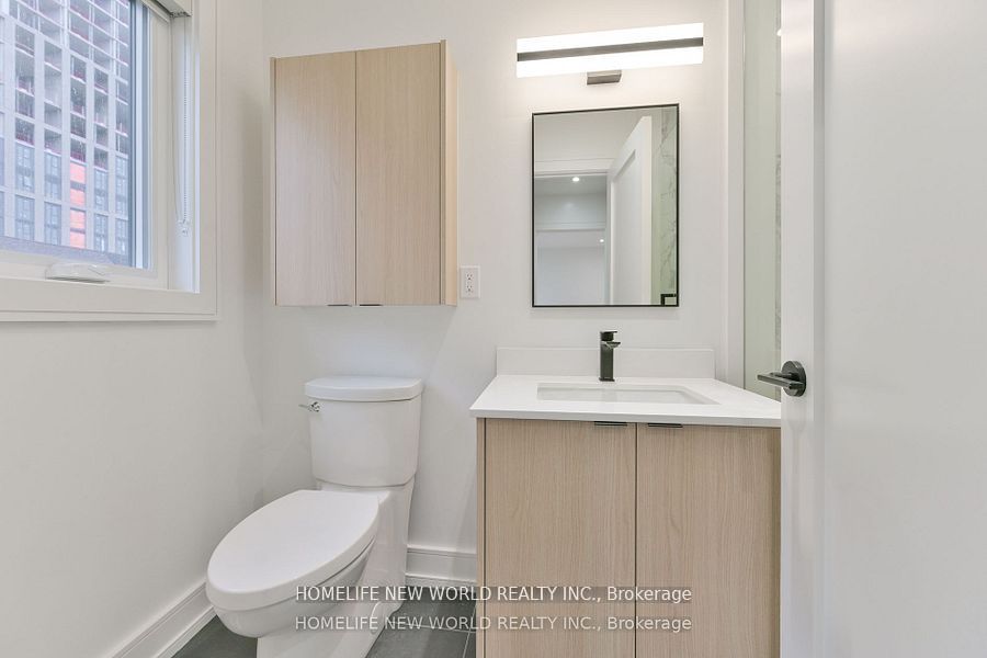 995 Dufferin Street Laneway Property Photo 18