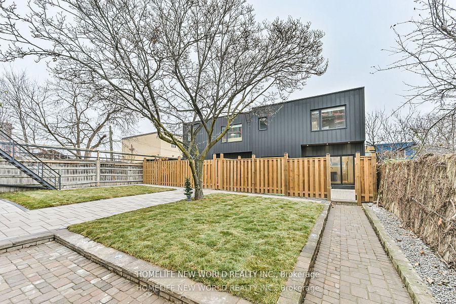 995 Dufferin Street Laneway Property Photo 25