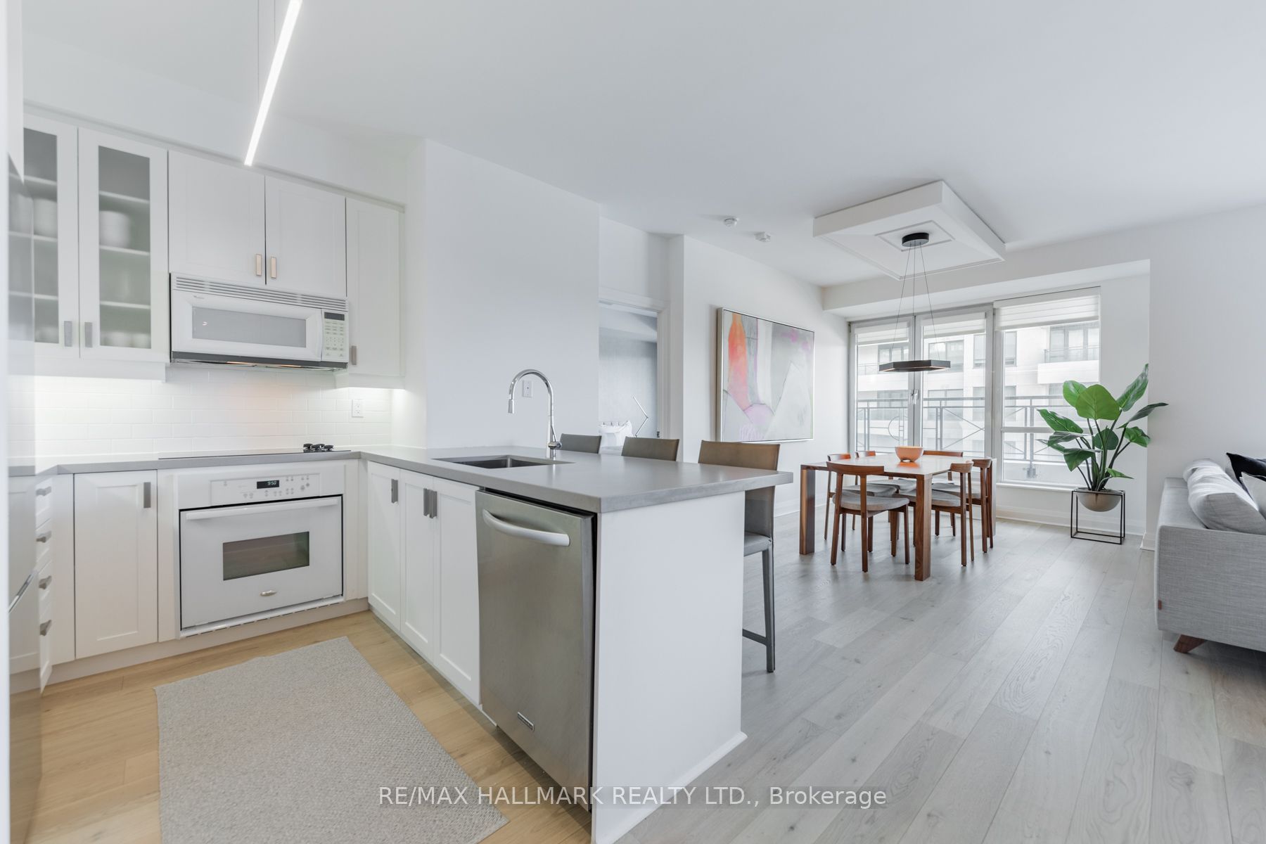 20 Scrivener Square 502 Property Photo 6