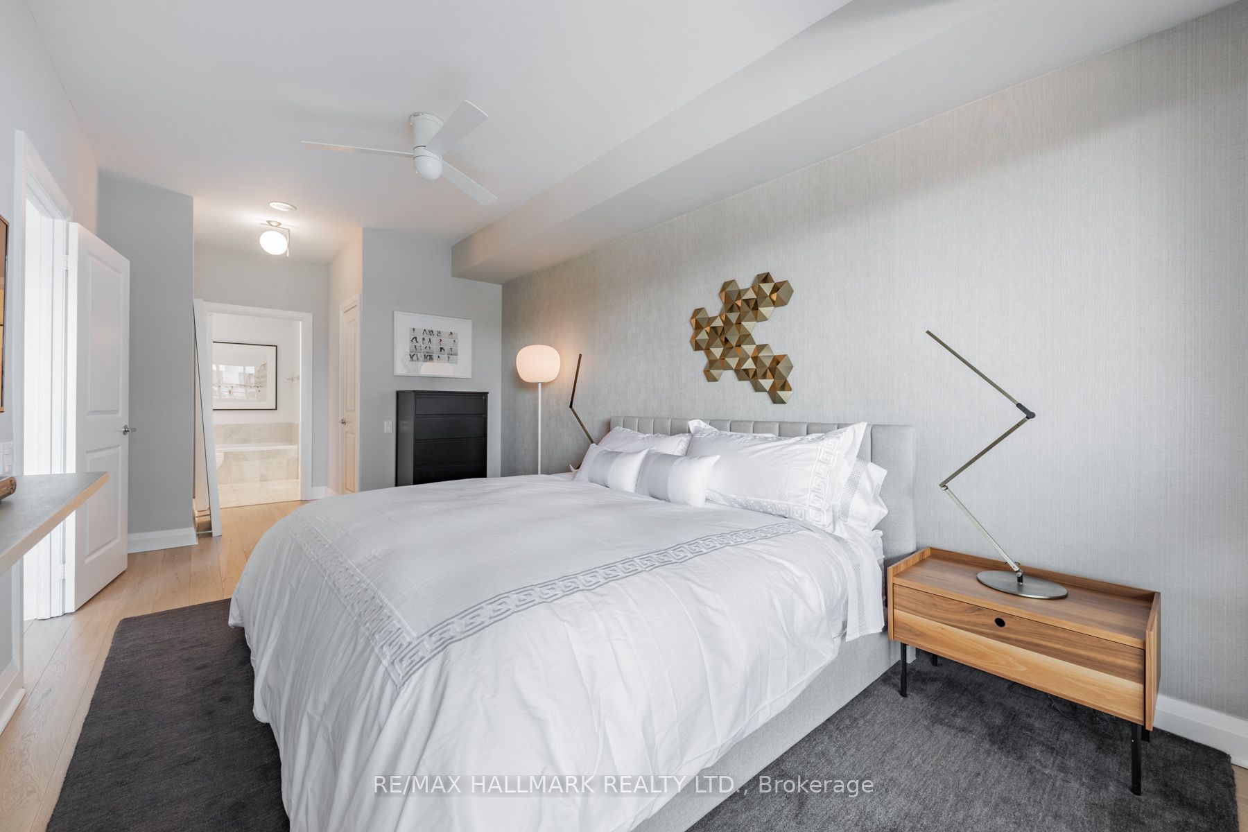 20 Scrivener Square 502 Property Photo 11