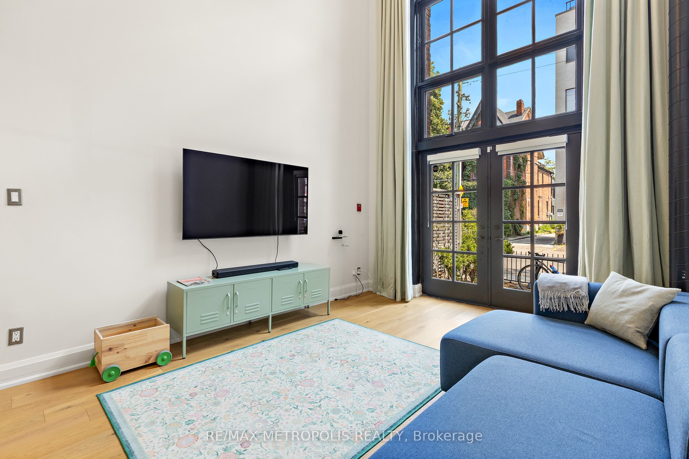 394 Euclid Avenue 102 Property Photo 11