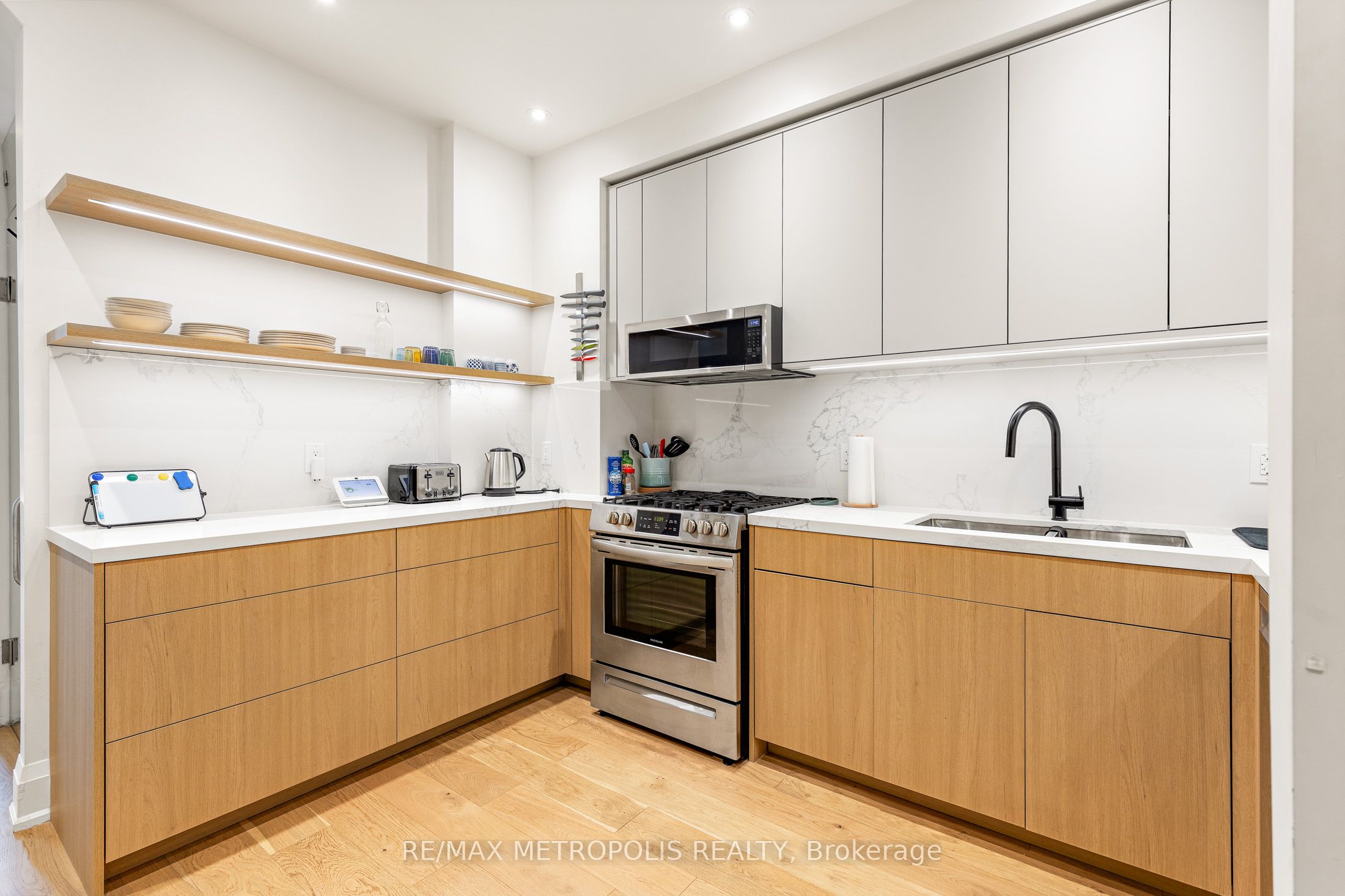 394 Euclid Avenue 102 Property Photo 19